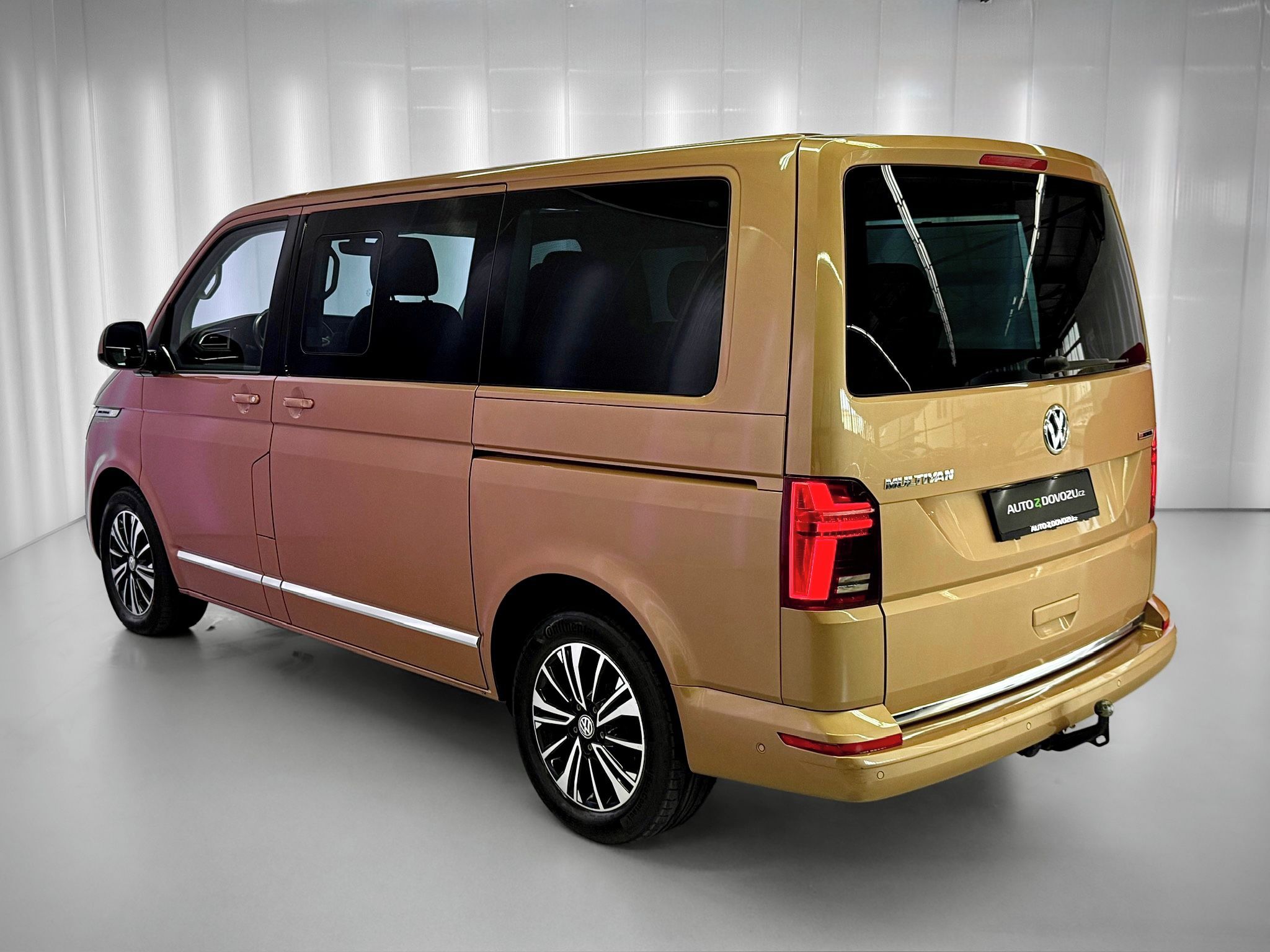Volkswagen Multivan, 2.0TDI 146KW DSG 4M HIGHLINE - fotka 5