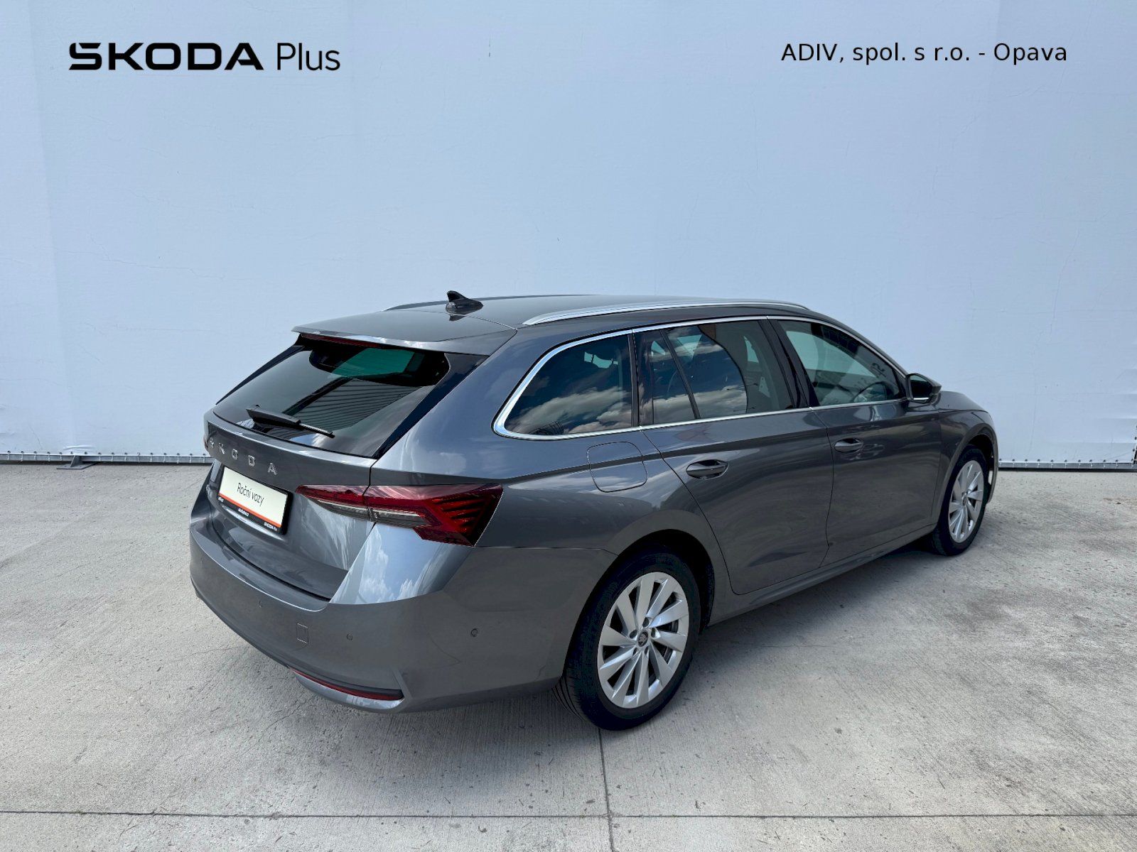 Škoda Octavia, Combi DSG 1.5 e-TSI 110 kW Top - fotka 2
