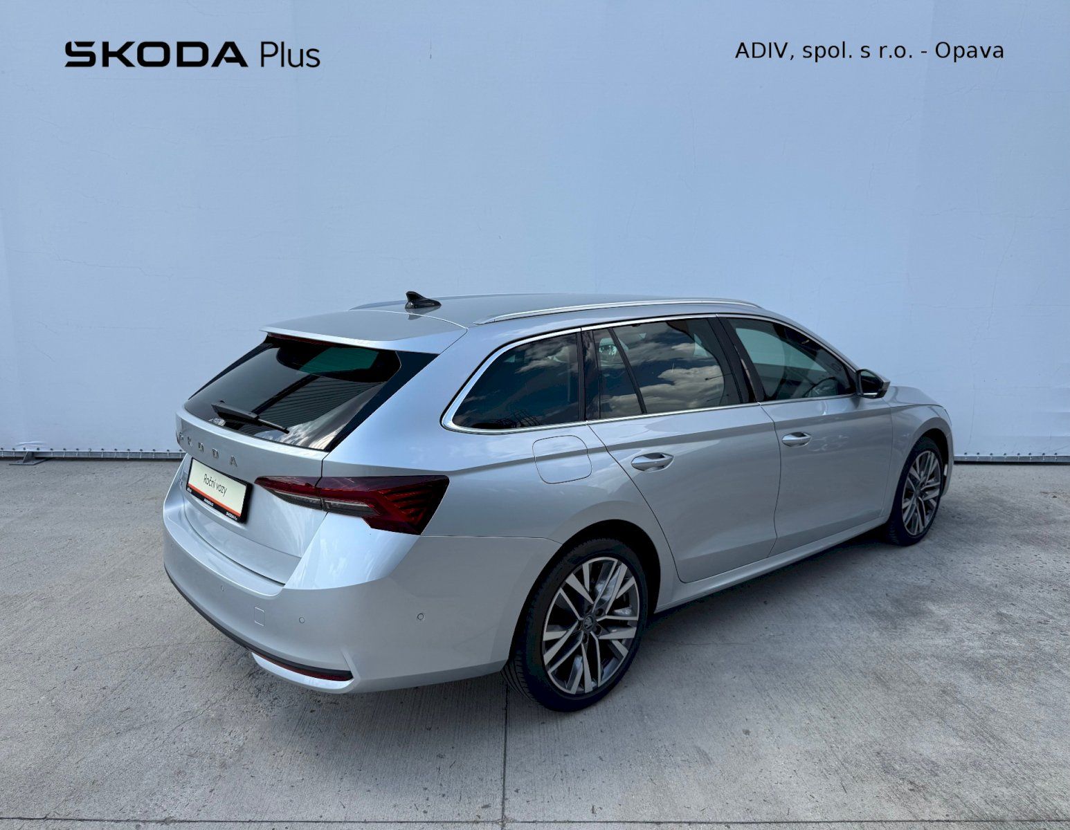 Škoda Octavia, Combi DSG 2.0 TDI 110 kW Exclu - fotka 2