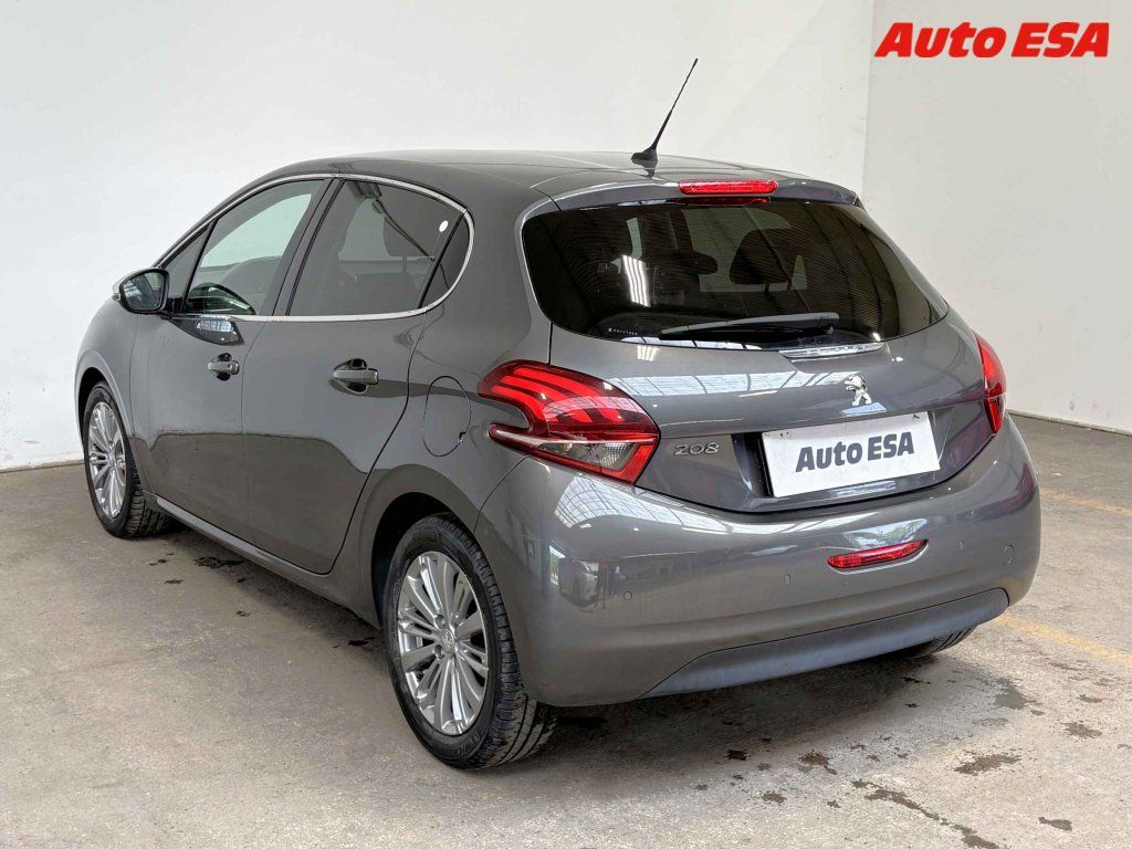 Peugeot 208, 1.2 PT,Allure,navi - fotka 6
