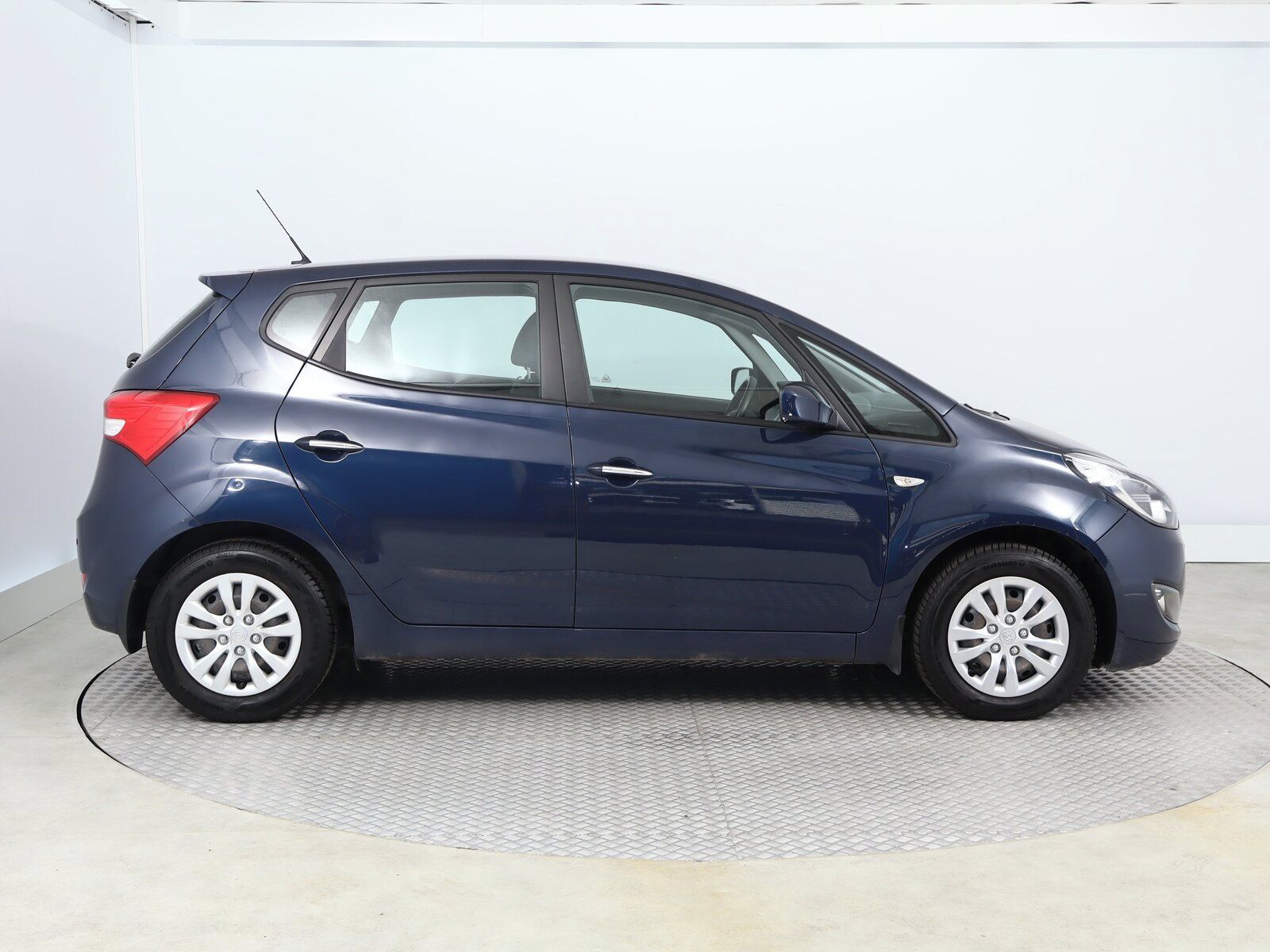 Hyundai ix20, 1.6 CVVT, Automat - fotka 6