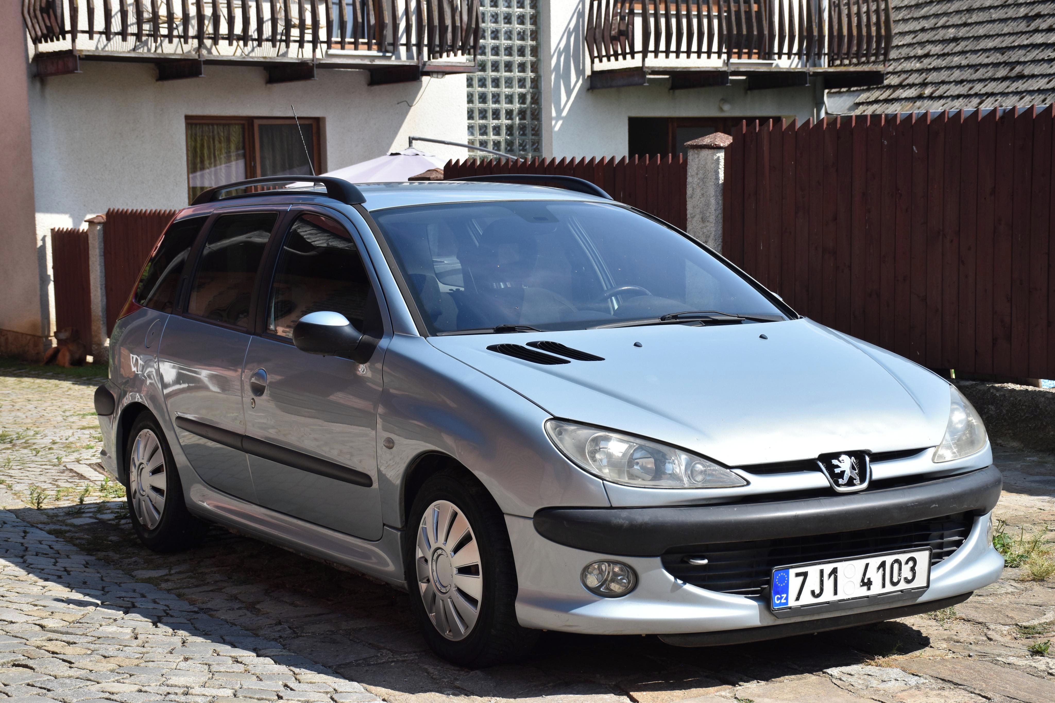 Peugeot 206, SW 2.0HDI 66kw - fotka 4