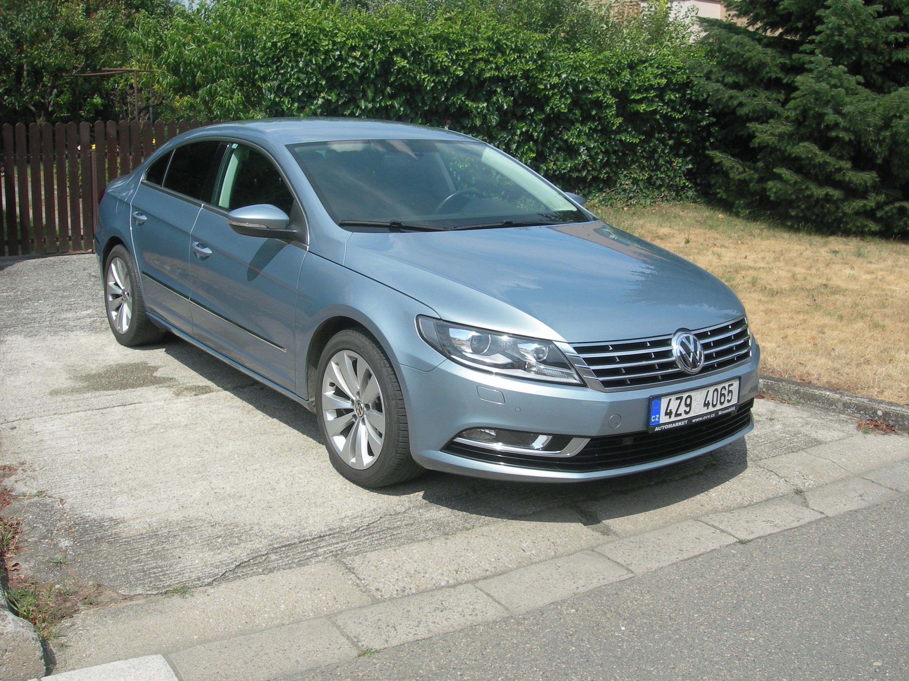Volkswagen CC, 1.9 TDI - servisováno - fotka 2