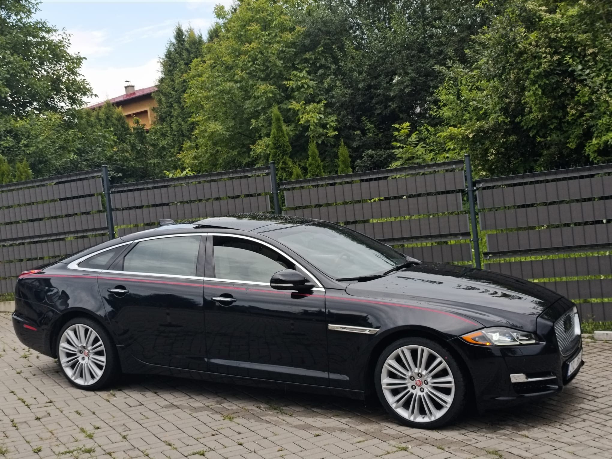 Jaguar XJ, LONG PORTFOLIO 4X4/3.0 340HP - fotka 2