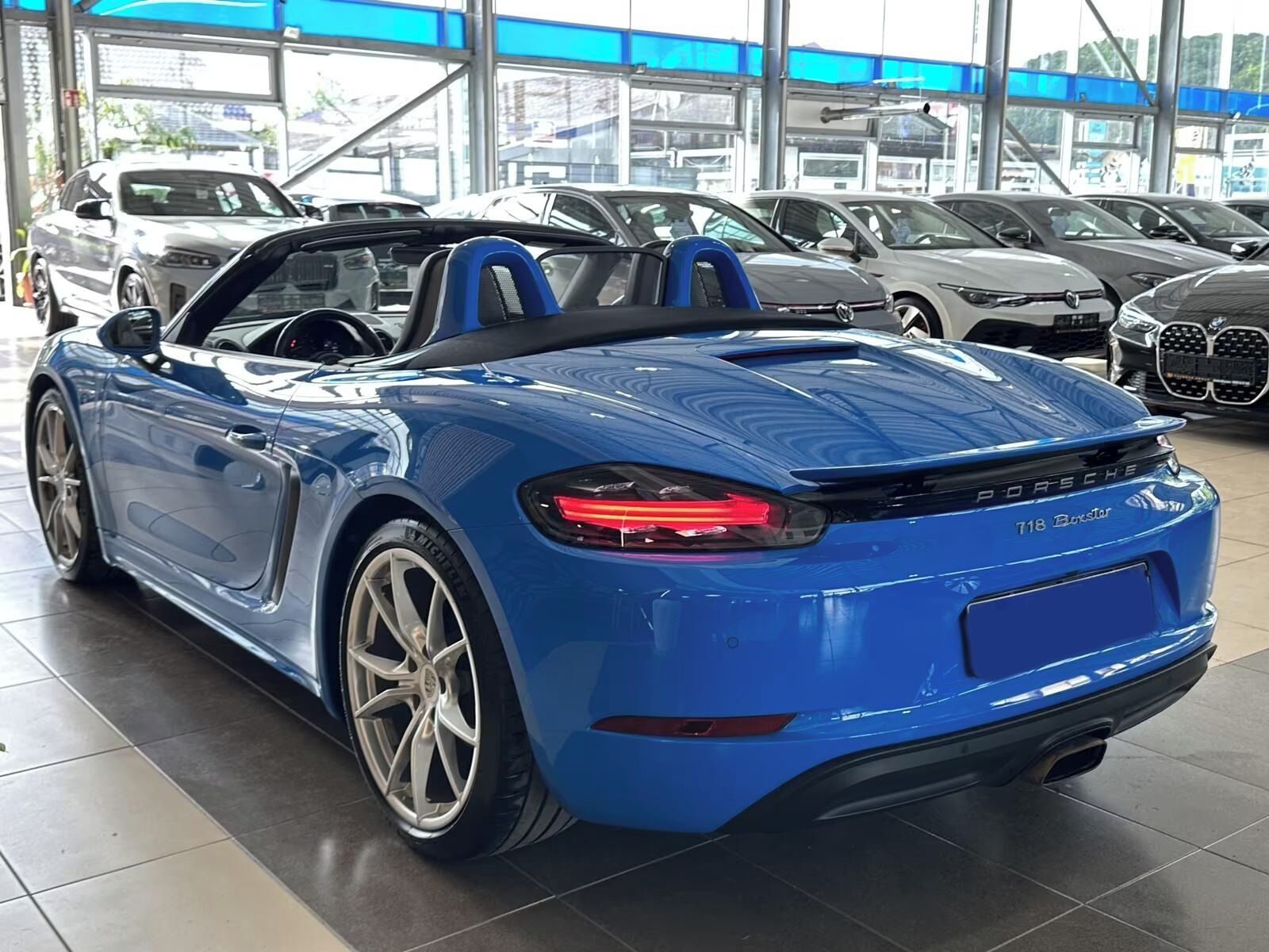Porsche Boxster, 718*Kamera*Kůže*Navi*Led*DAB* - fotka 2