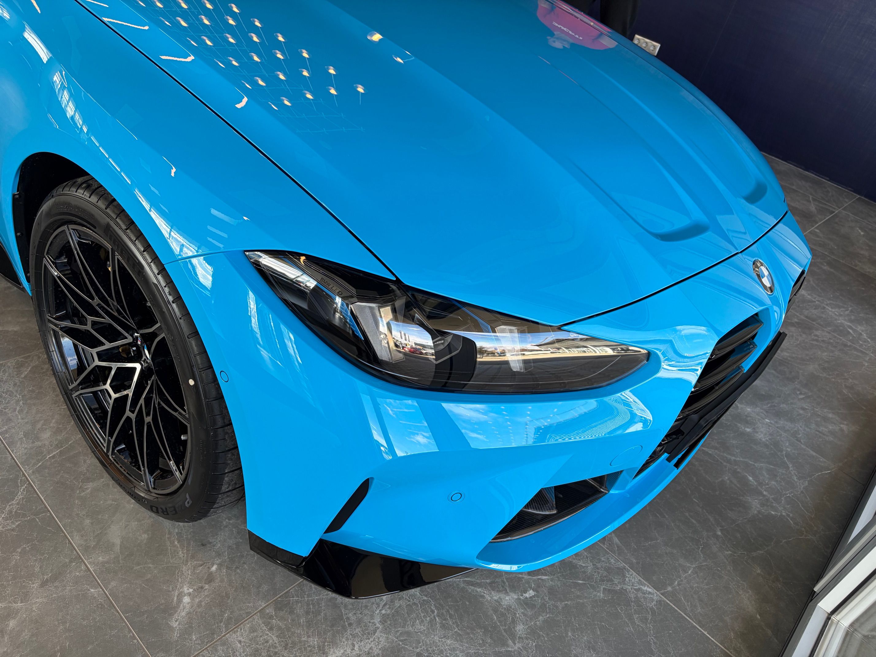 BMW M4, Competition, Keramické brzdy - fotka 3