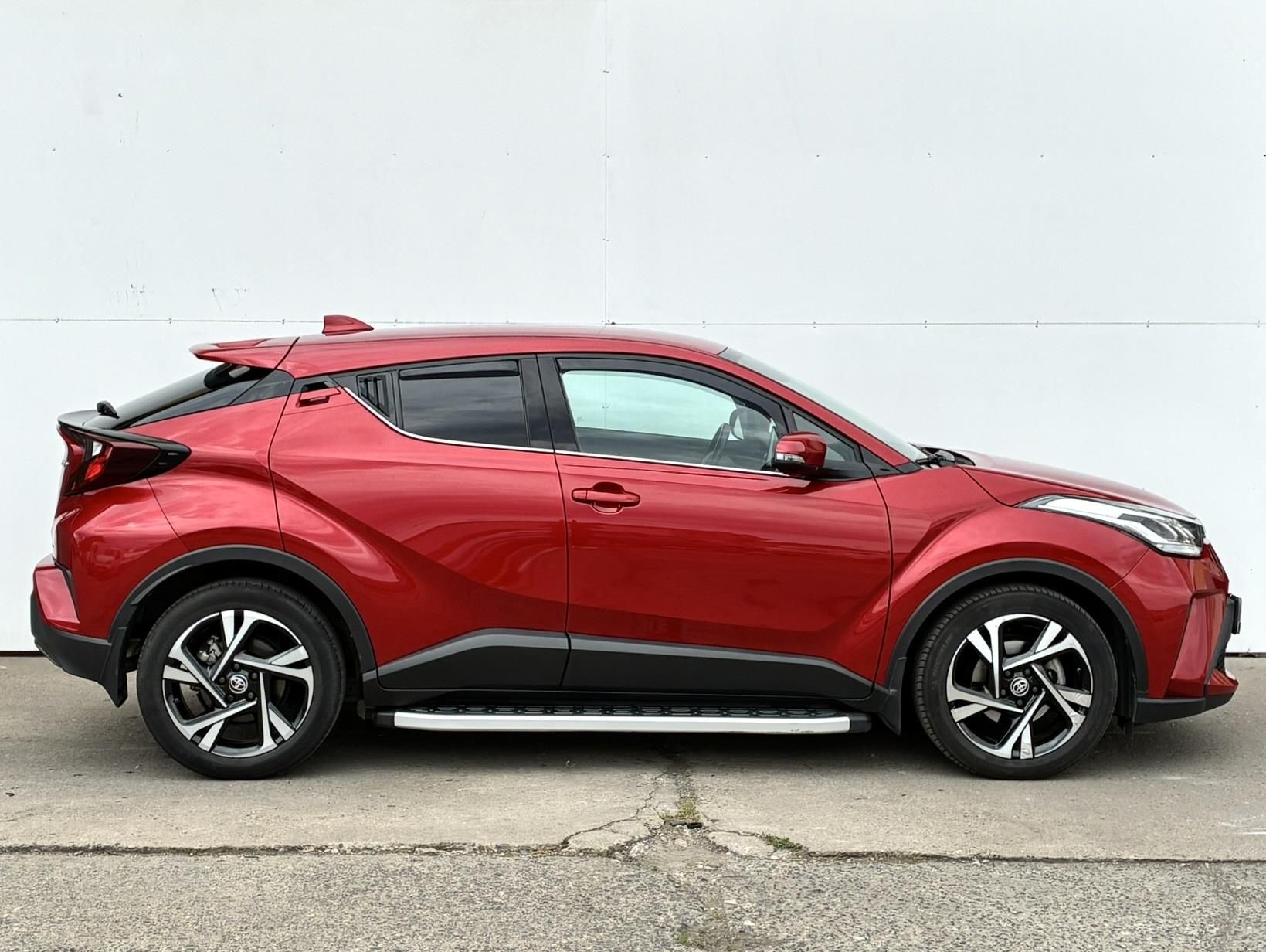 Toyota C-HR, 1.8 HSD e-CVT 90kW Style - fotka 3