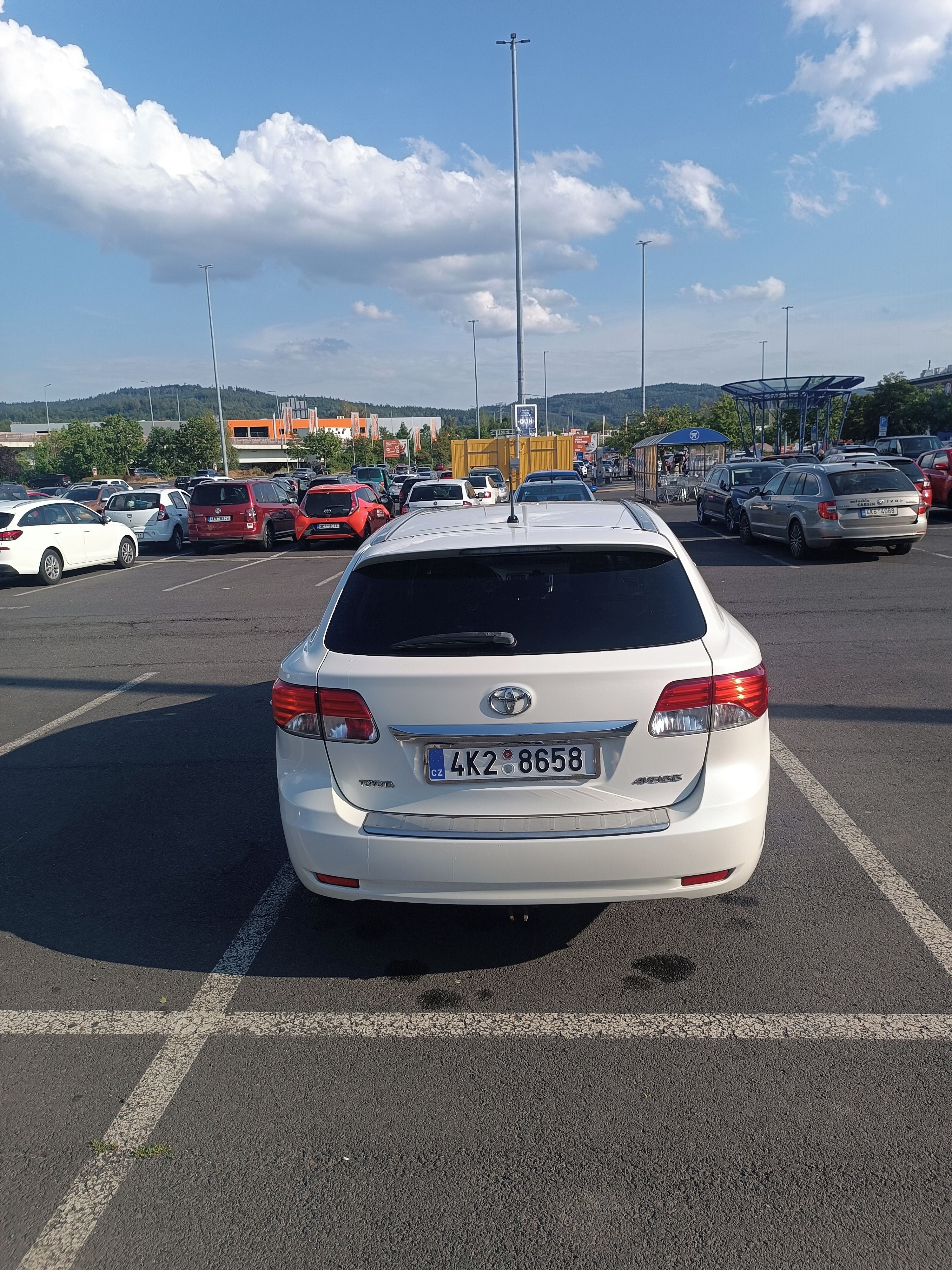 Toyota Avensis, 2.0 D-4D, Bez investic - fotka 4