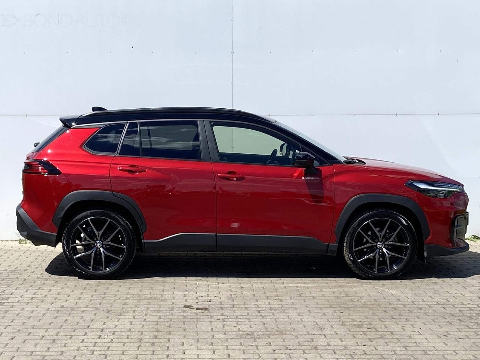 Toyota Corolla Cross, 2.0 HSD e-CVT GR-Sport - fotka 3
