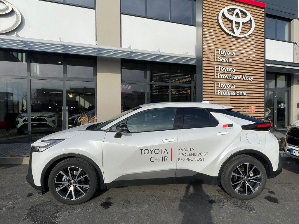 Toyota C-HR, 1.8 Hybrid 140HP Style - fotka 3
