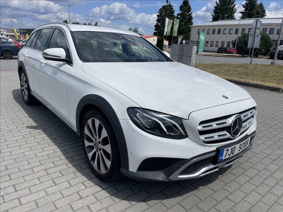 Mercedes-Benz Třídy E, 2,0 ALLTERRAIN 4Matic LED HUD - fotka 6