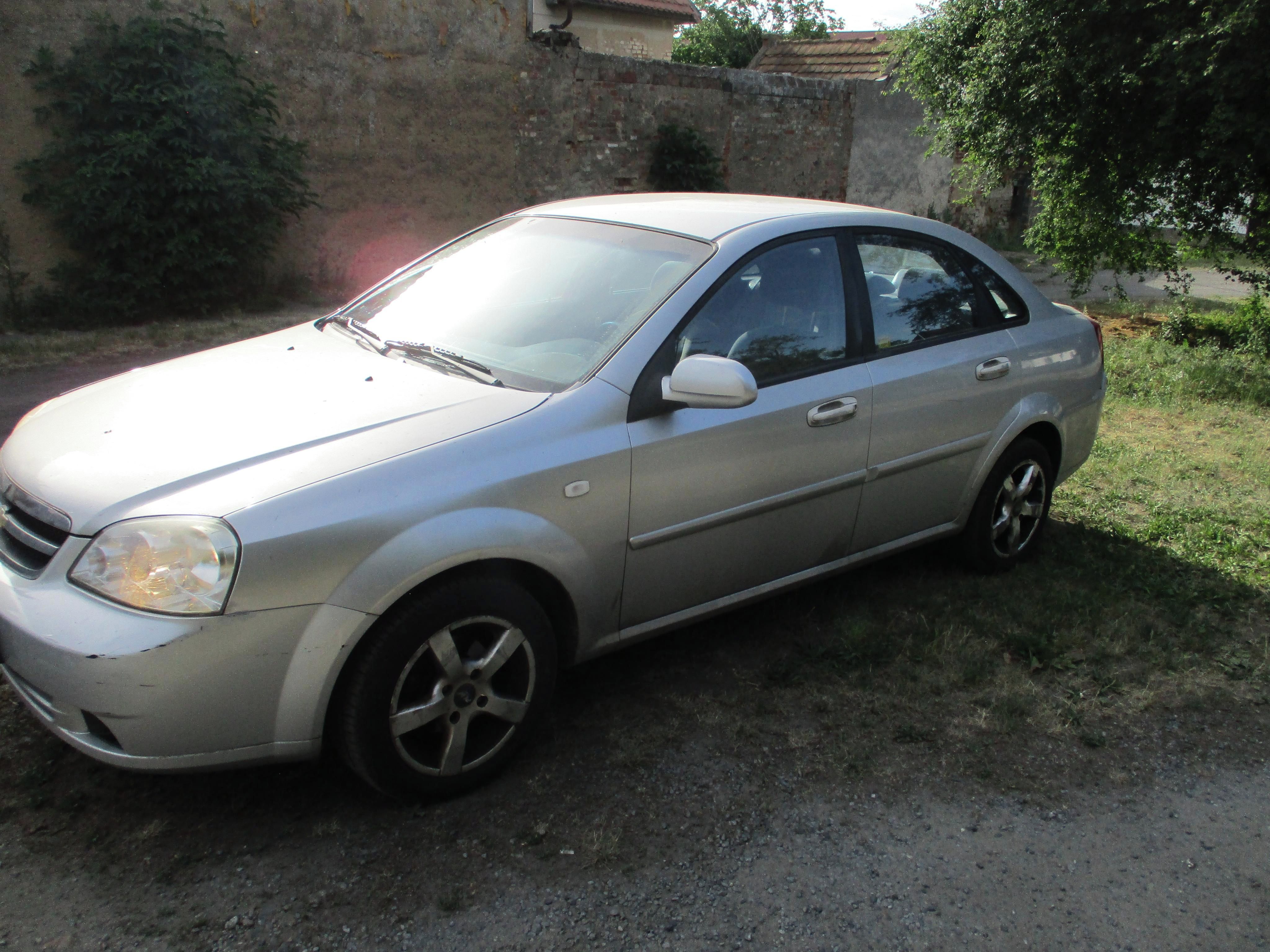 Chevrolet Lacetti, Chevrolet Lacetti 1.4 16 v - fotka 3