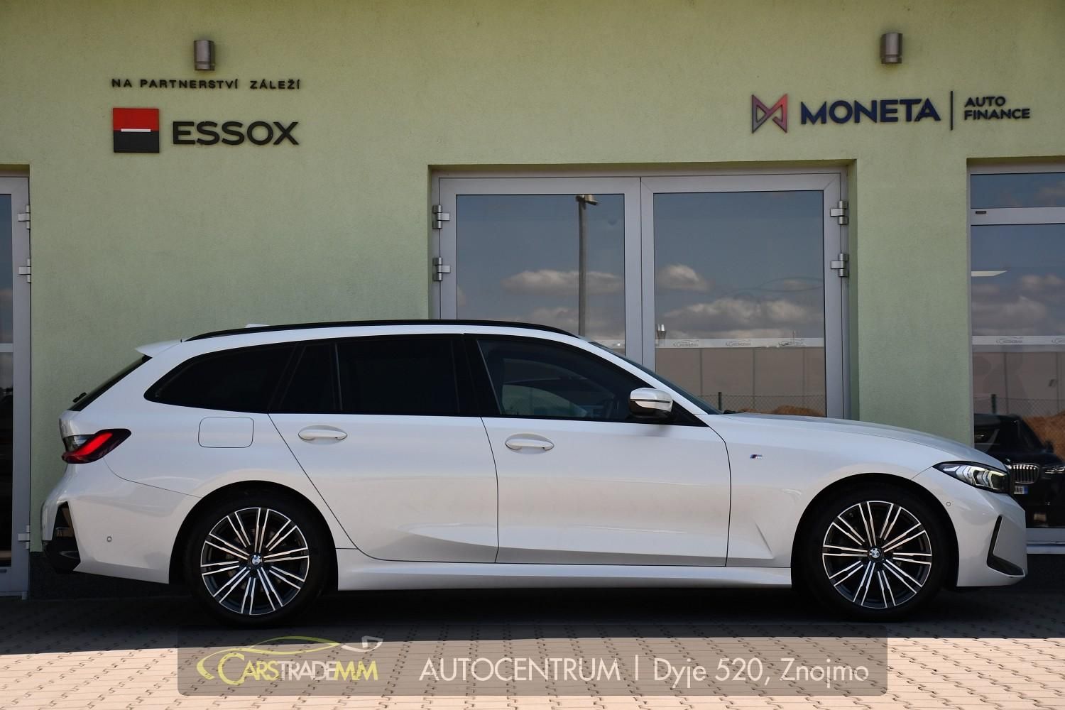 BMW Řada 3, 320D XDRIVE M-SPORT ČR HUD - fotka 6