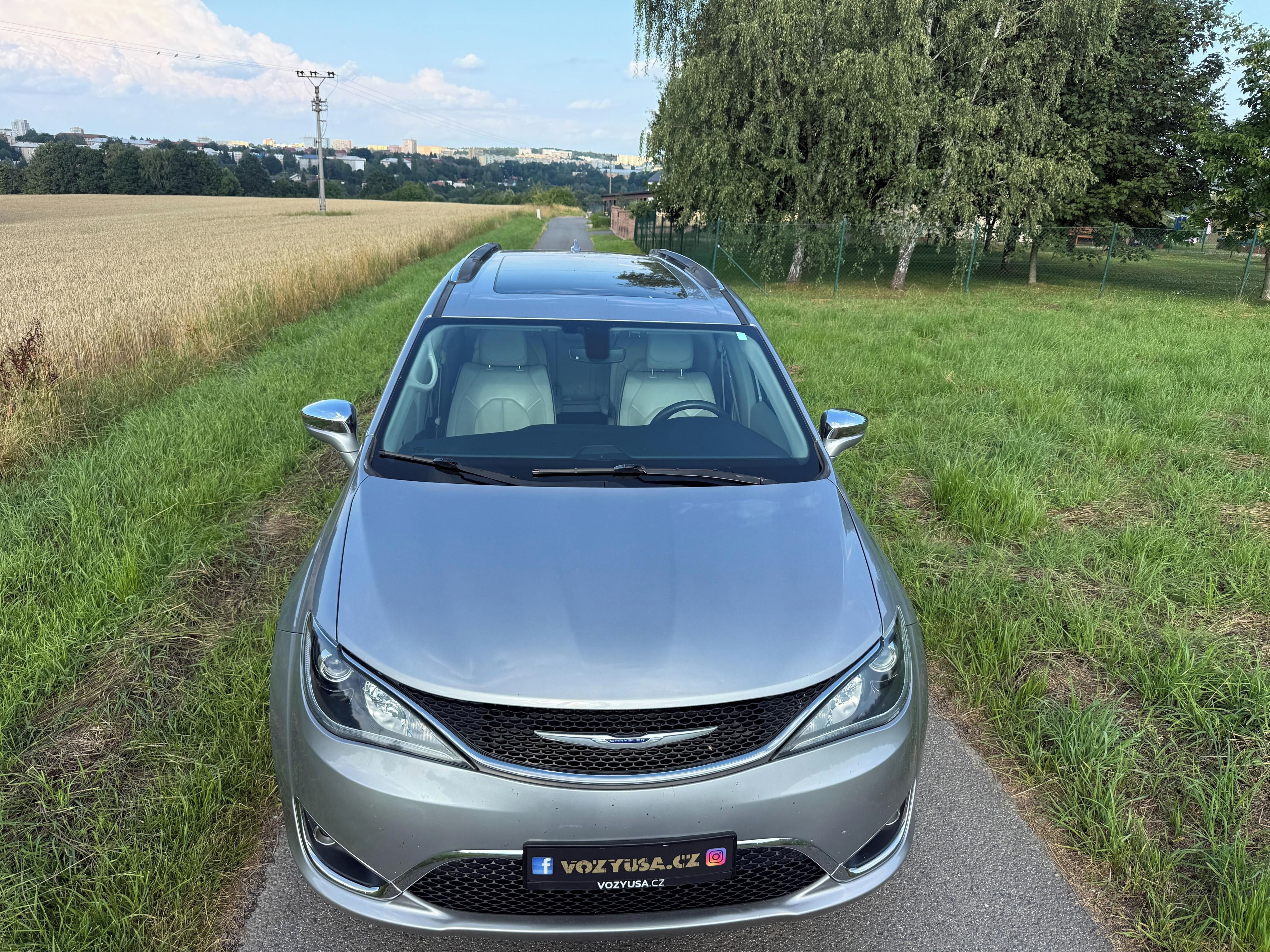 Chrysler Pacifica, LIMITED FULL , 1 rok záruka - fotka 5