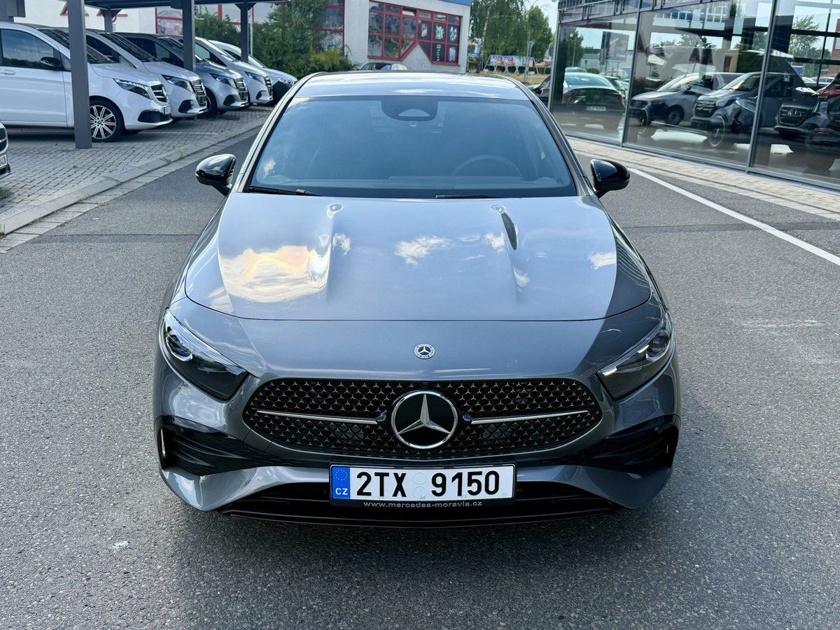 Mercedes-Benz Třídy A, 200 - fotka 3