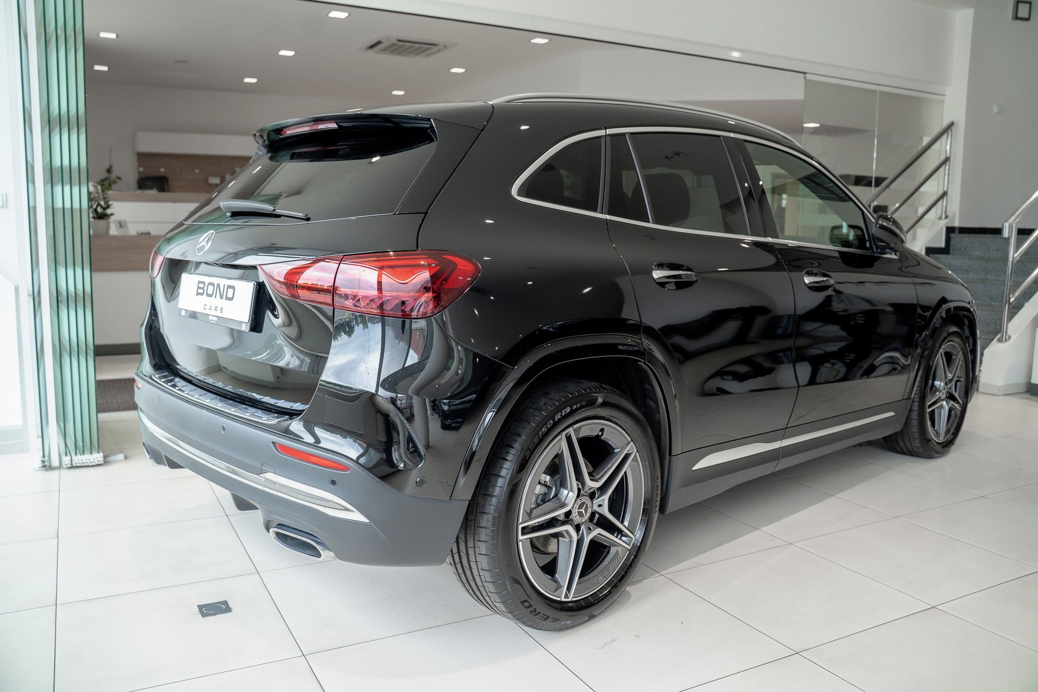 Mercedes-Benz GLA, 200 d 4M/AMGPREMIUM/360/DIS/ES - fotka 3
