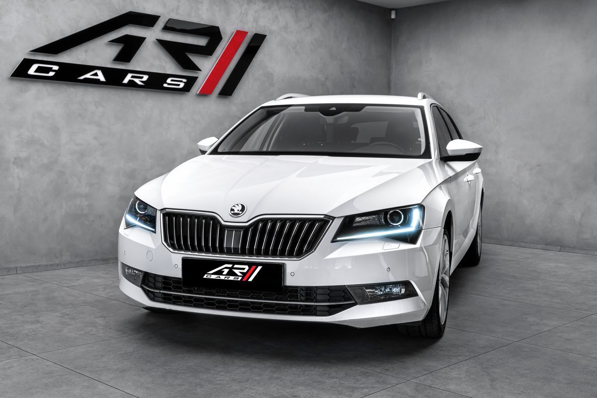 Škoda Superb, Combi 2,0TDI 4x4 DSG Style Can - fotka 3