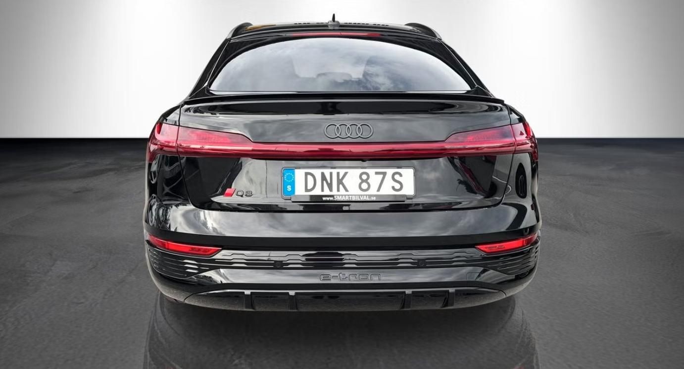 Audi Q8 e-tron, 55 Sportback Q 360 Matrix Pano - fotka 5