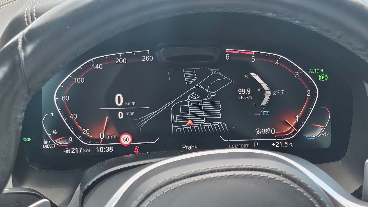 BMW Řada 8, 840d xDrive Coupé Individual - fotka 4