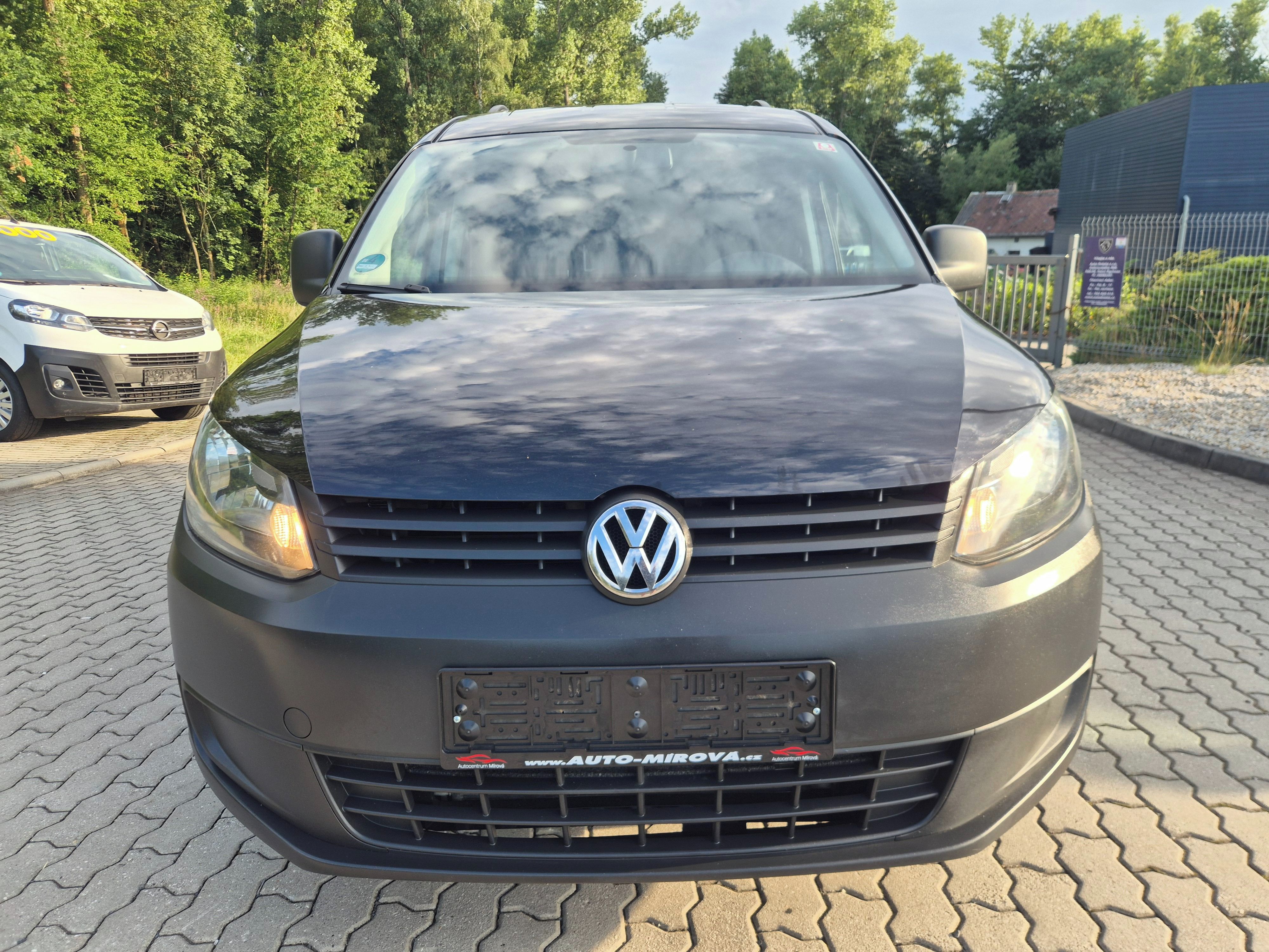 Volkswagen Caddy, MAXI plný servis 7 místná - fotka 5