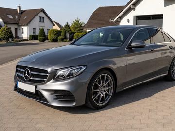 Mercedes-Benz E 220 d AMG Line