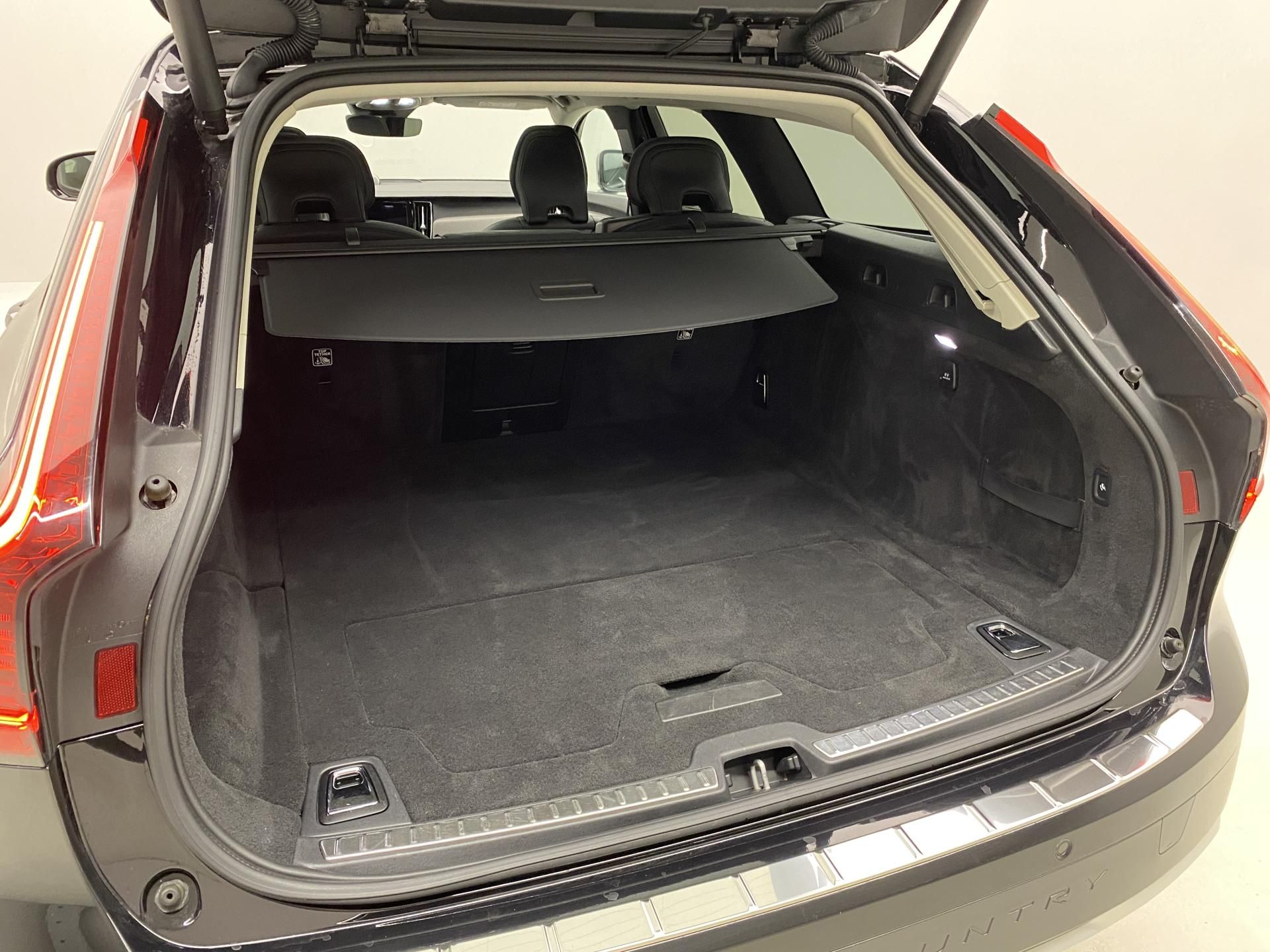 Volvo V90, CC B5 AWD ULTIMATE AUT - fotka 6