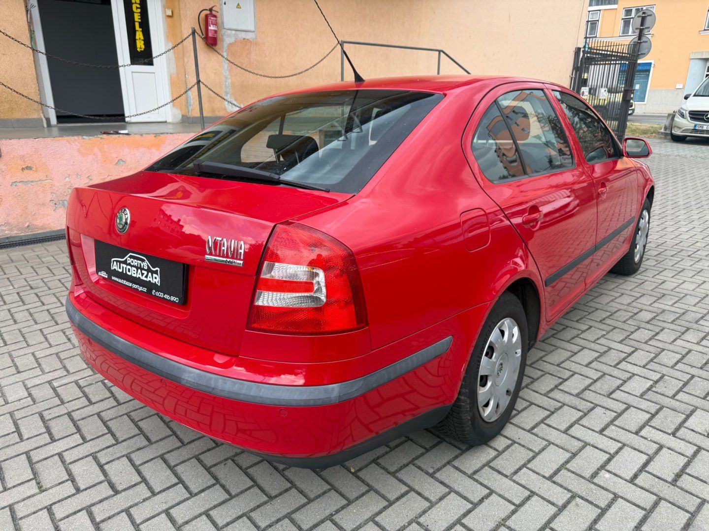 Škoda Octavia, 1.6 MPI - fotka 4