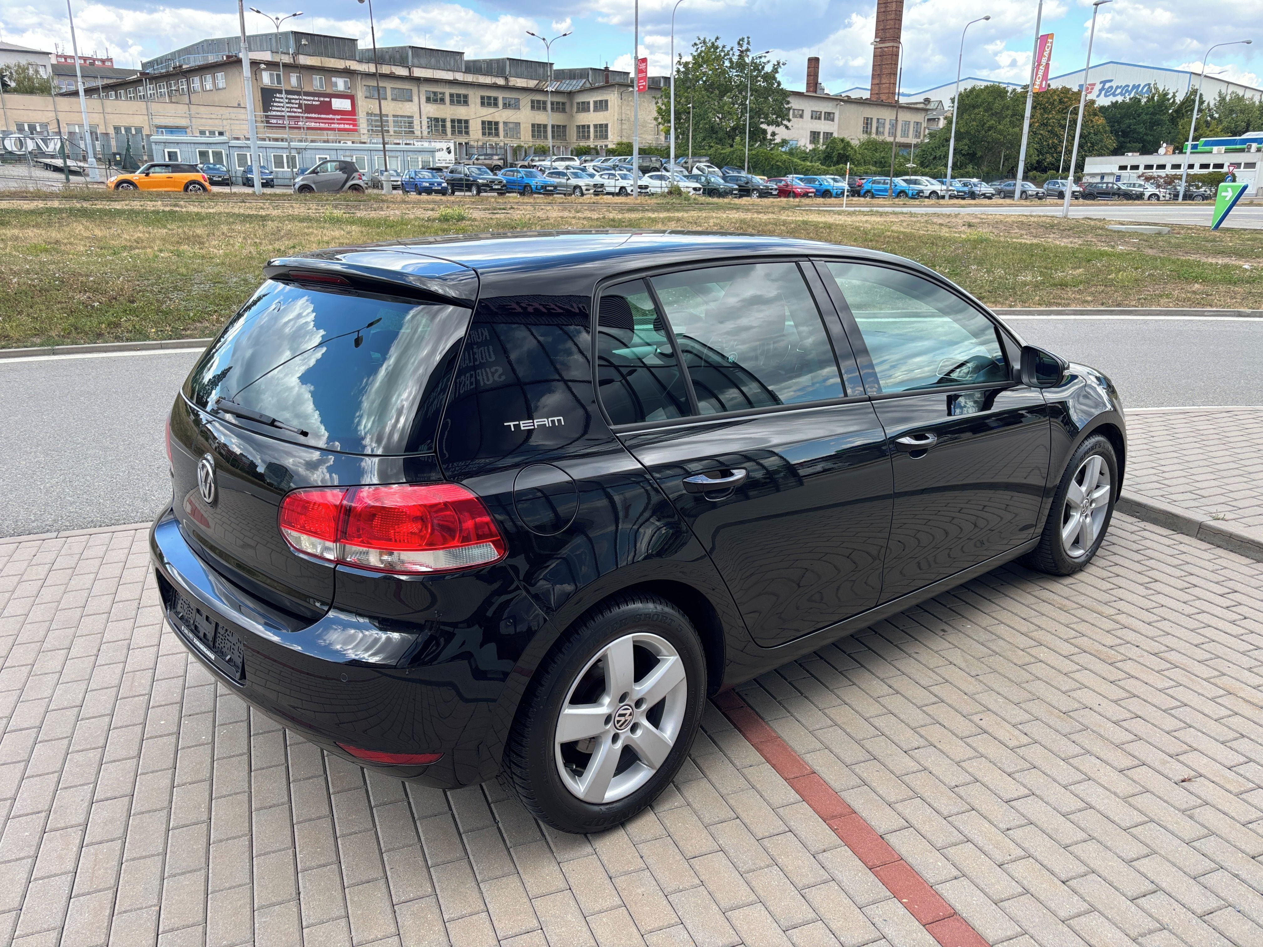 Volkswagen Golf, 6 1.2 TSi 77kW - fotka 6