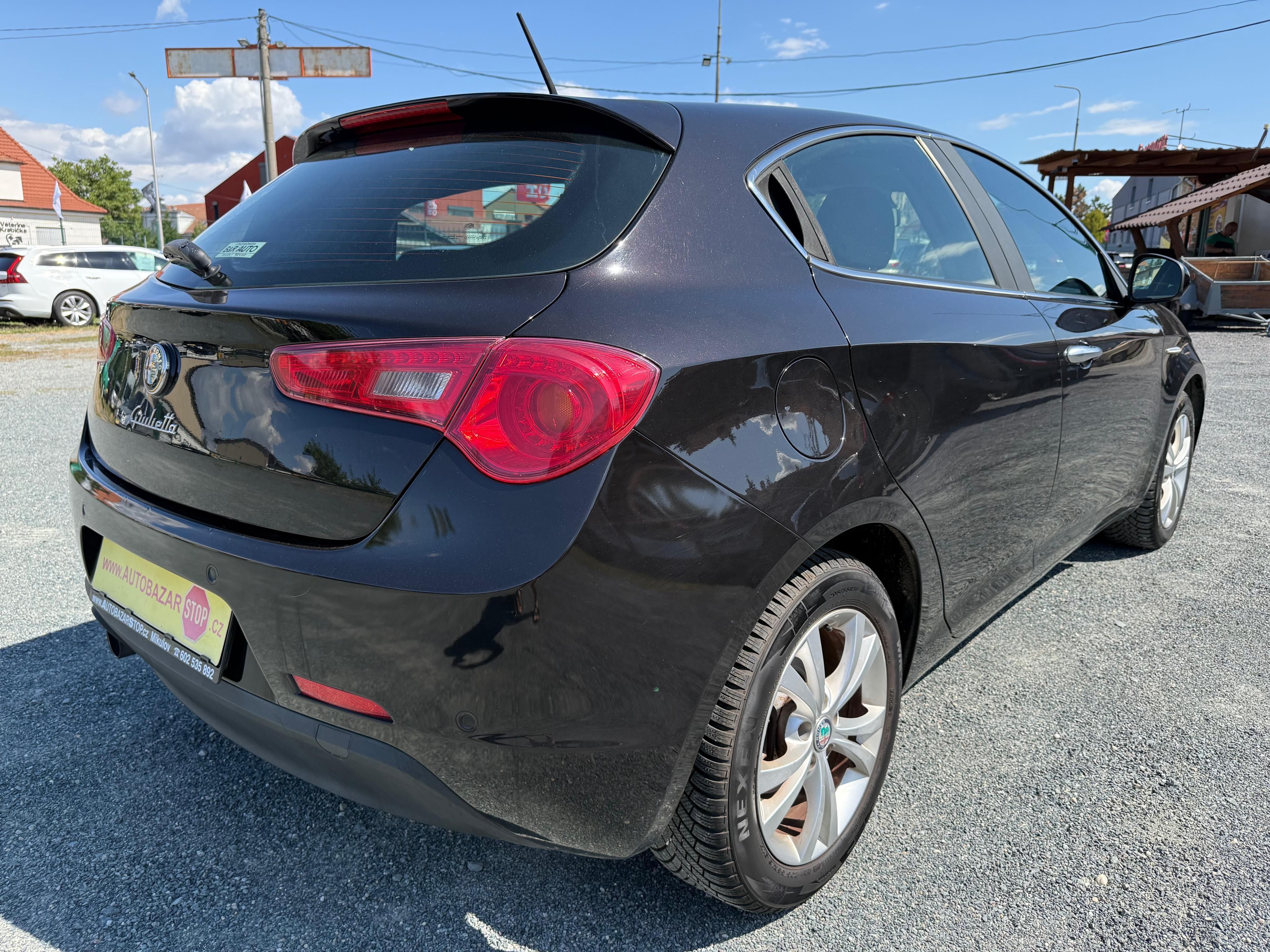 Alfa Romeo Giulietta, 1.6 JTD 77 kW - fotka 6