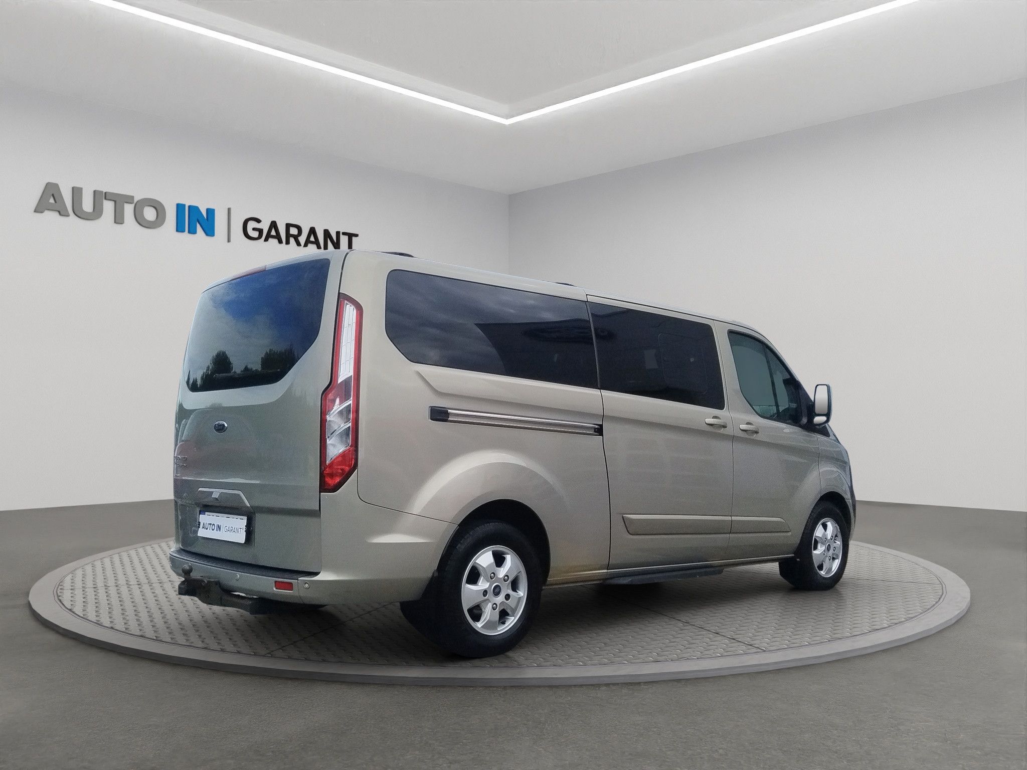 Ford Tourneo Custom, Titanium L2 96kW, 1MAJ, ČR, ta - fotka 6