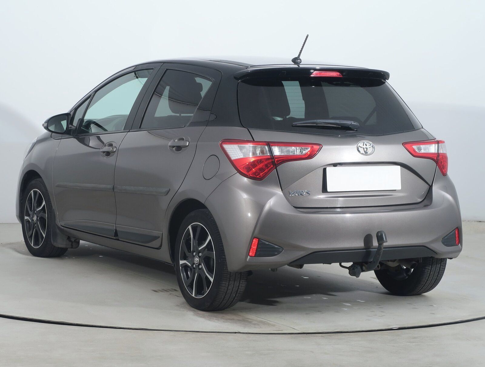 Toyota Yaris, 1.5 Dual VVT-i, ČR,1.maj - fotka 4