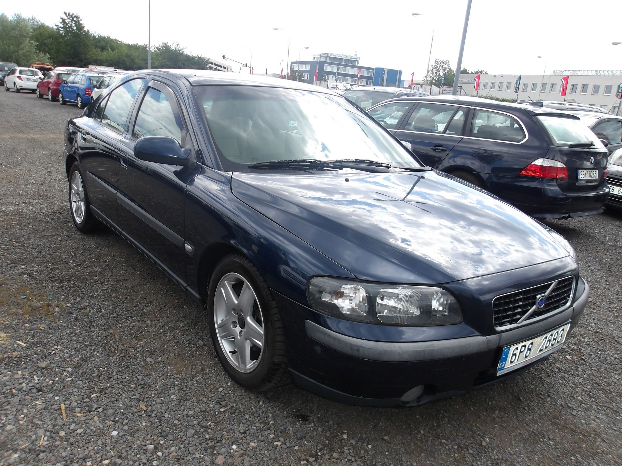 Volvo S60, 2,4D JEZDÍ DOBŘE ! PĚKNÝ ! - fotka 2