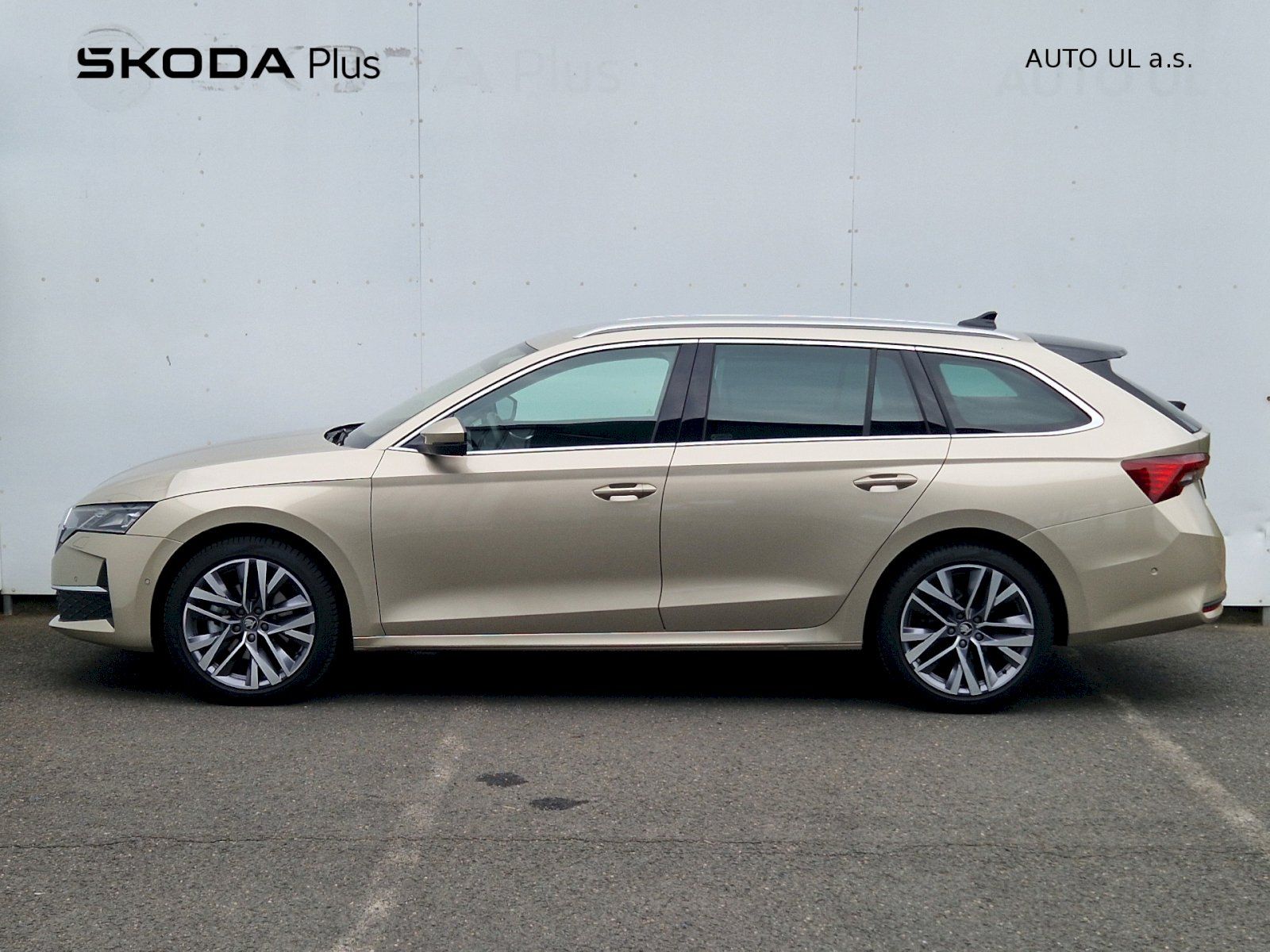 Škoda Octavia, 1.5TSI 110kW DSG Top Selection - fotka 3