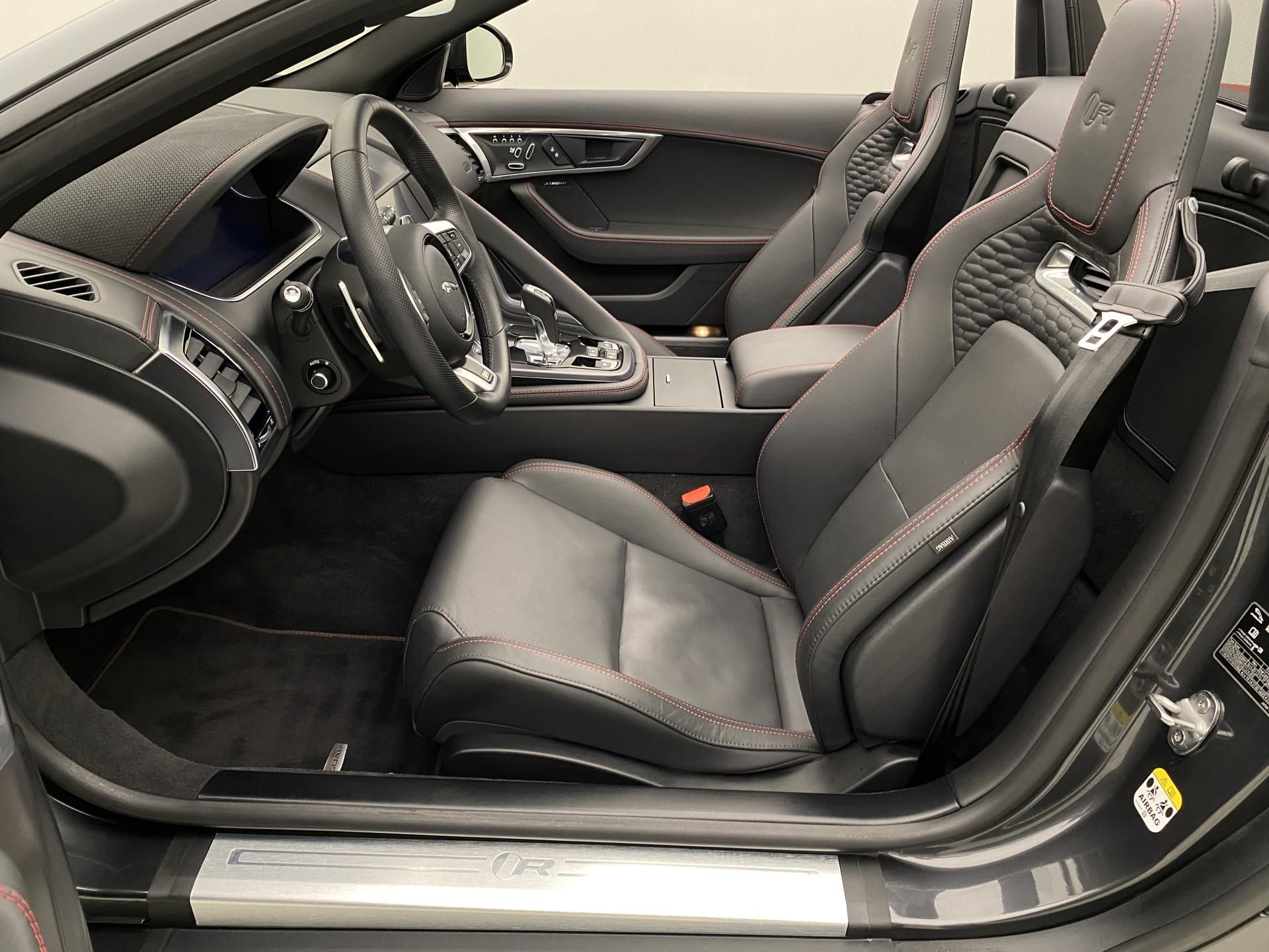Jaguar F-Type, SVR 5.0 423kW AWD AUT - fotka 3