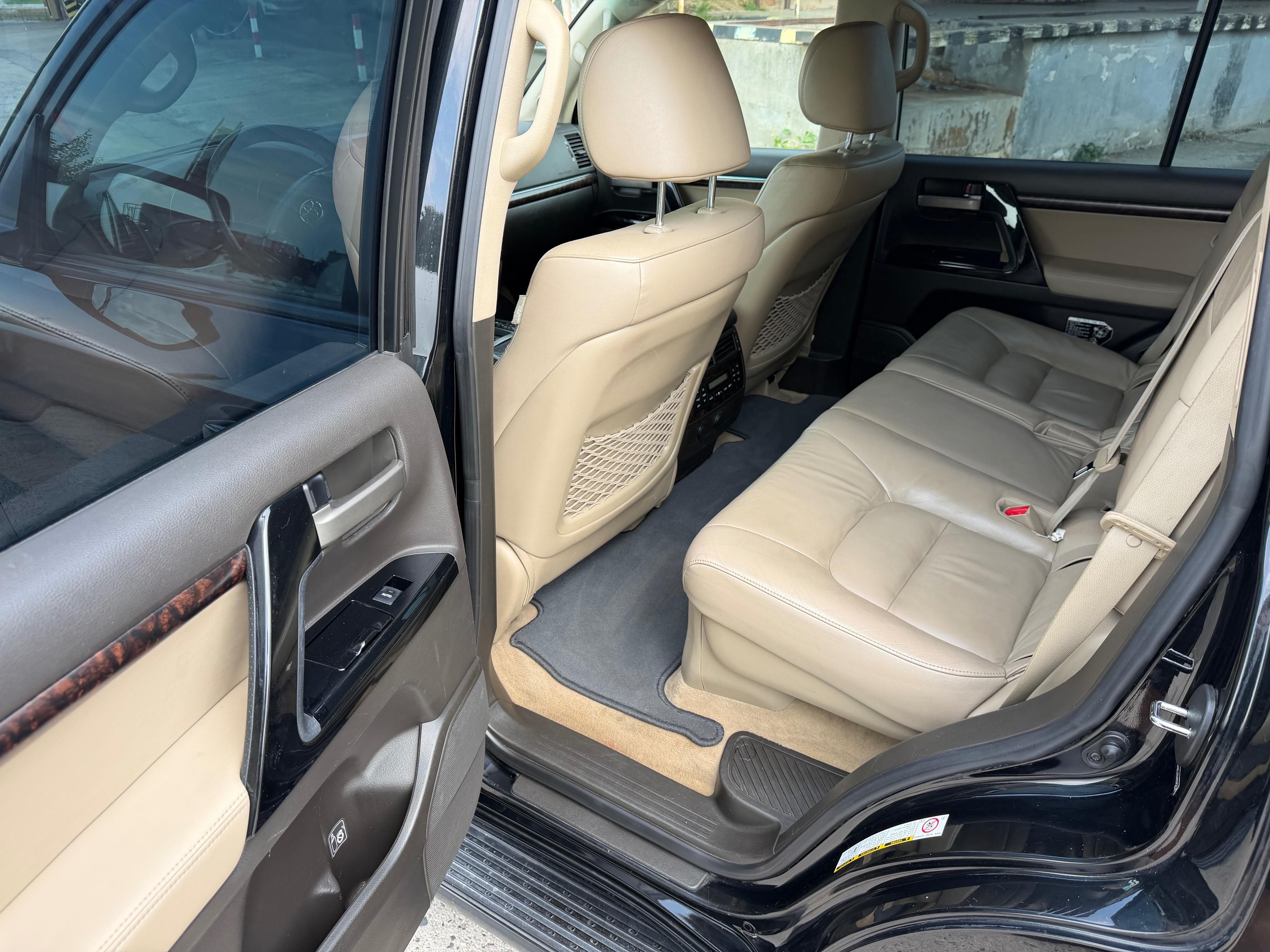 Toyota Land Cruiser, TOYOTA Land cruiser 200 DPH - fotka 6