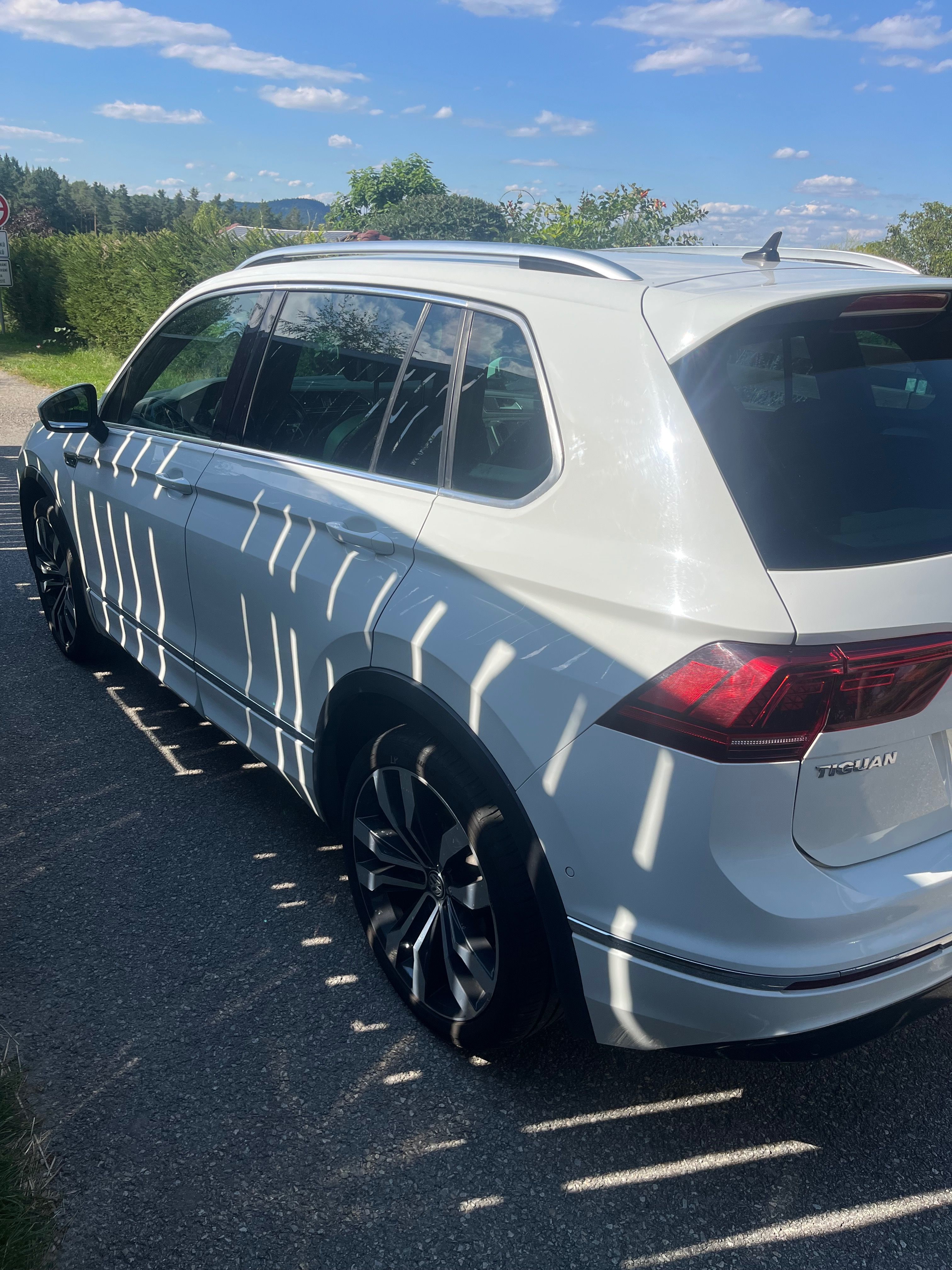 Volkswagen Tiguan, VW Tiguan r 2.0 TDI,140kw,4x4 - fotka 6