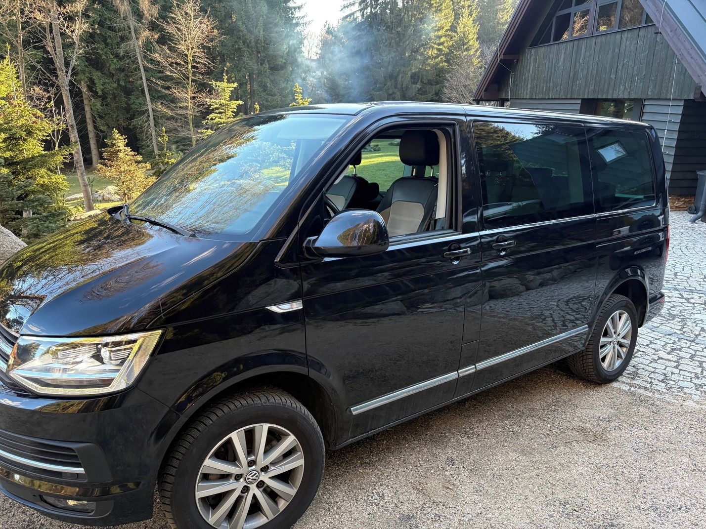 Volkswagen Multivan, 4Motion, Highline - fotka 2