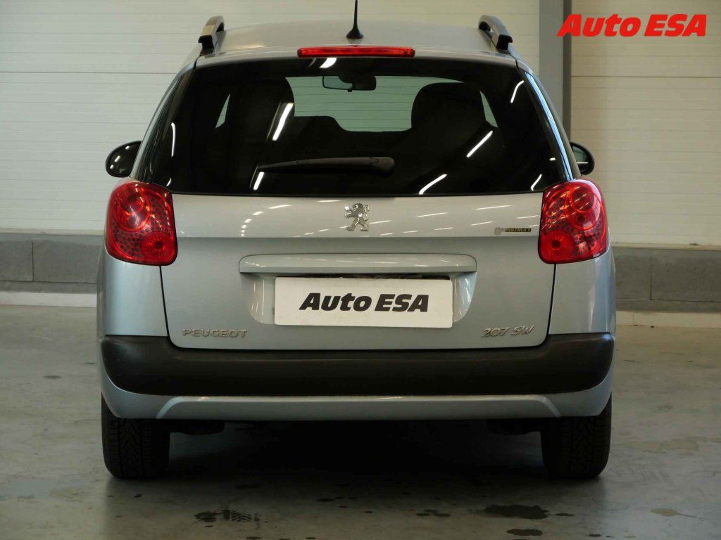 Peugeot 207, 1.4i,2.maj,ČR - fotka 5