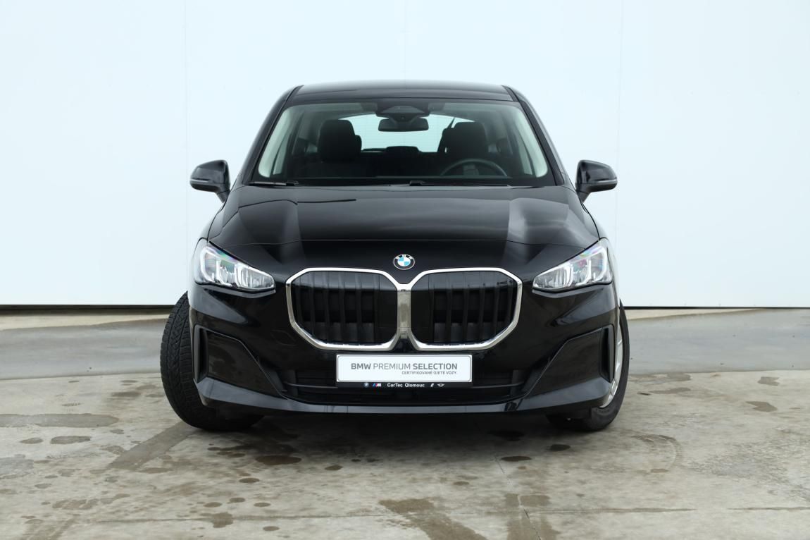 BMW Řada 2, 218i Active Tourer - fotka 2