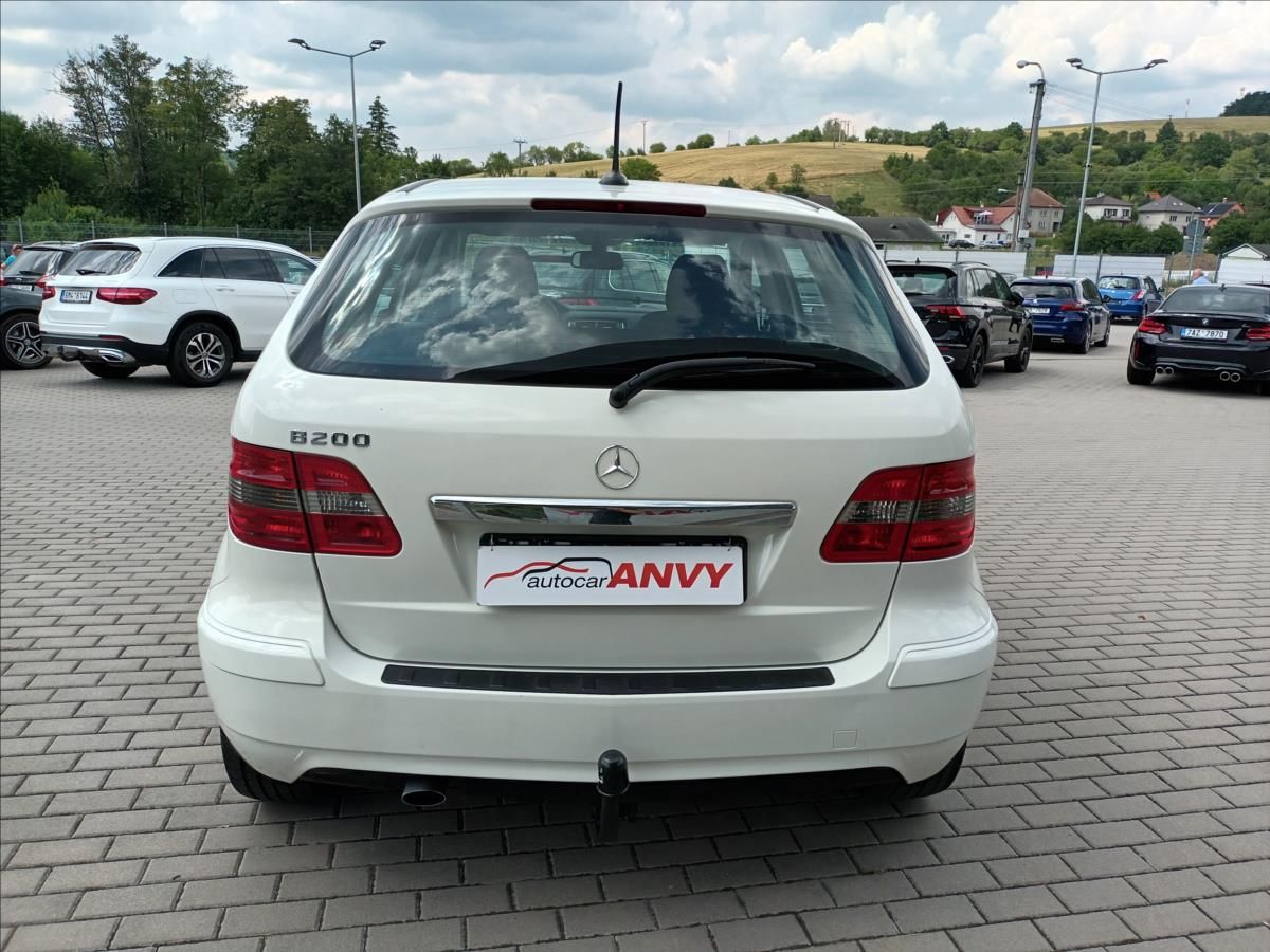 Mercedes-Benz Třídy B, 2,0 i,B 200,100kw,TAŽNÉ,VÝHŘEV - fotka 6