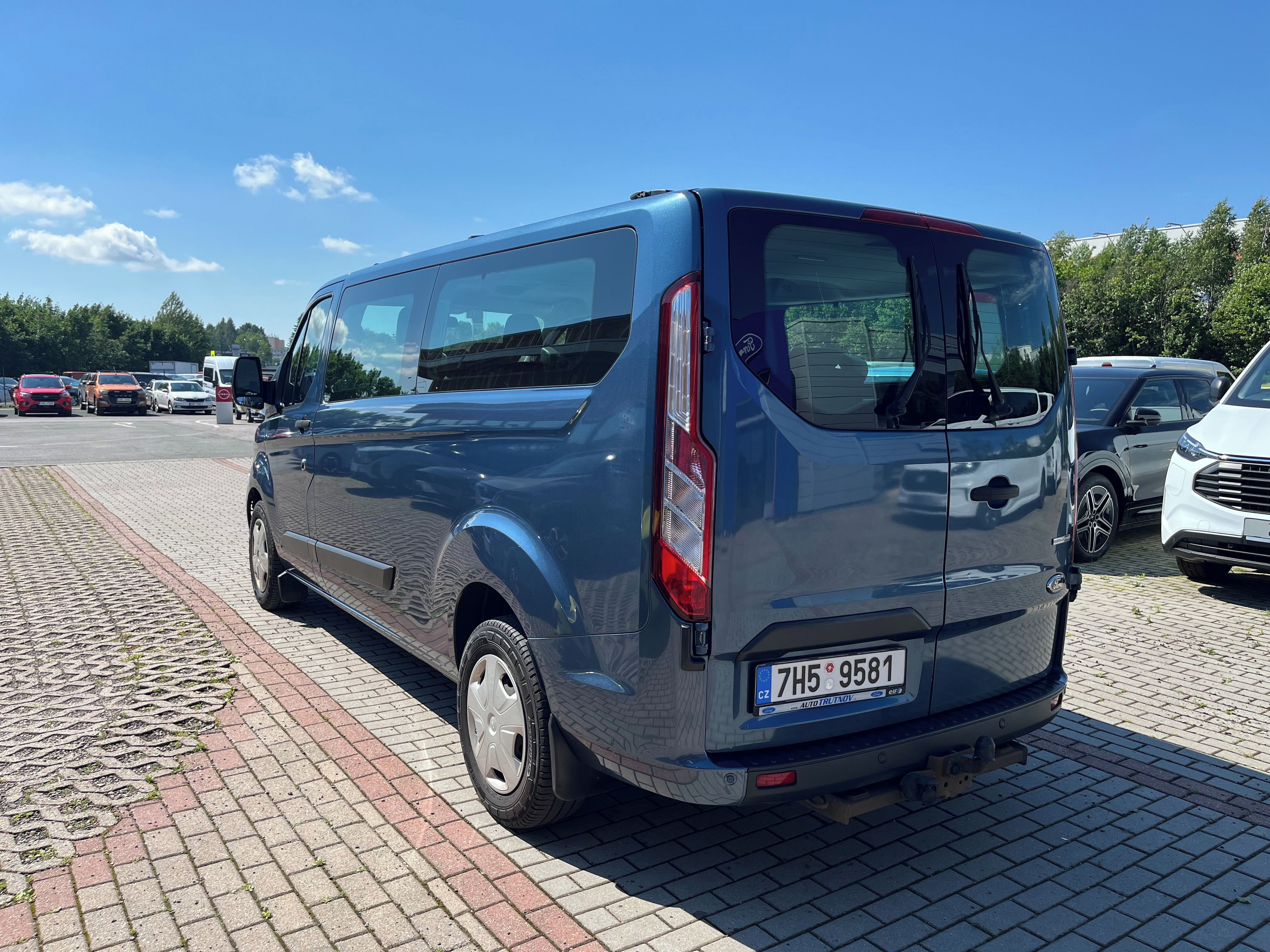 Ford Transit Custom, 2.0 EcoBlue Kombi 320 L2 Trend - fotka 3