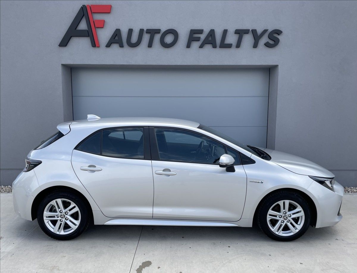 Toyota Corolla, 1,8 Hybrid e-CVT Confort ČR.1. - fotka 2