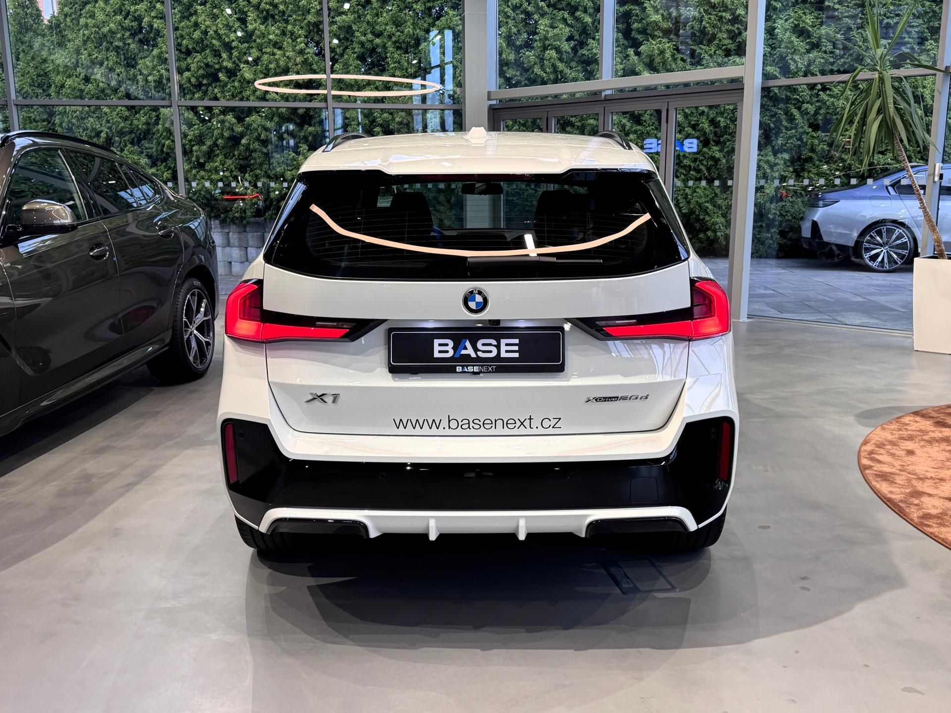 BMW X1, xDrive20d M-Sport - fotka 4