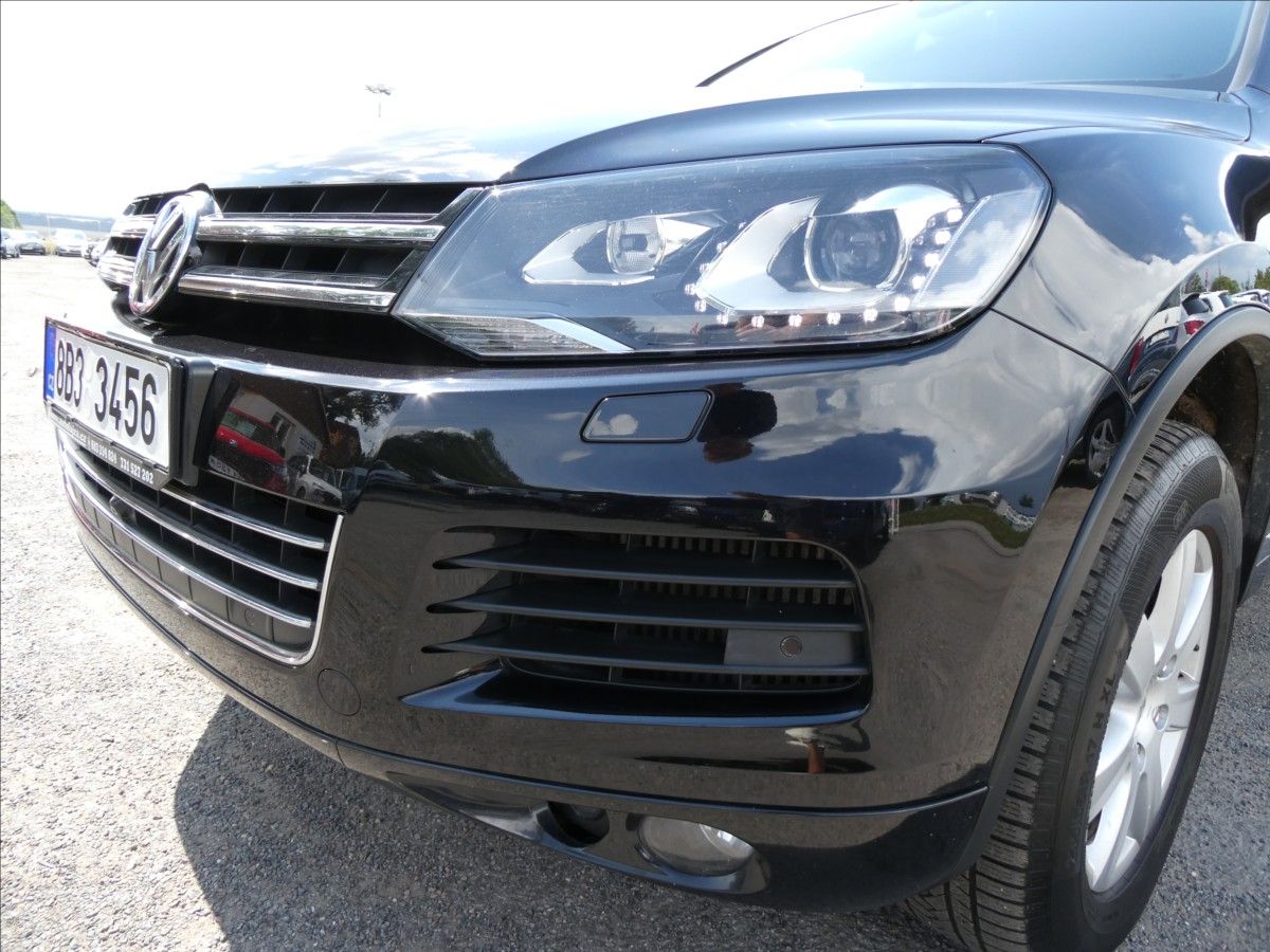 Volkswagen Touareg, 3,0 TDi V6 180kW, webasto, DPH - fotka 4