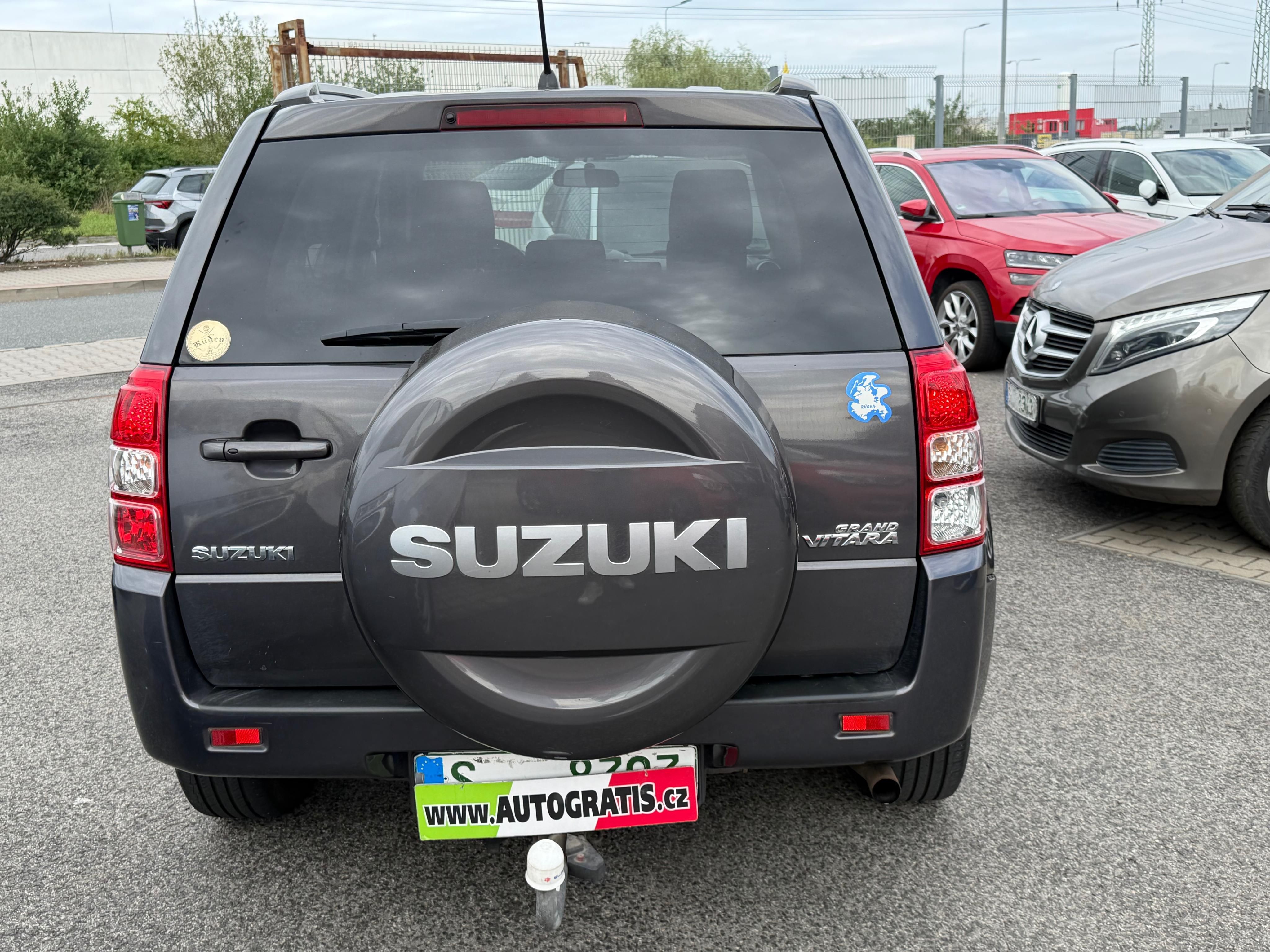 Suzuki Grand Vitara, 2.4i-4X4-VÝBAVA-KM-PERF.STAV - fotka 6