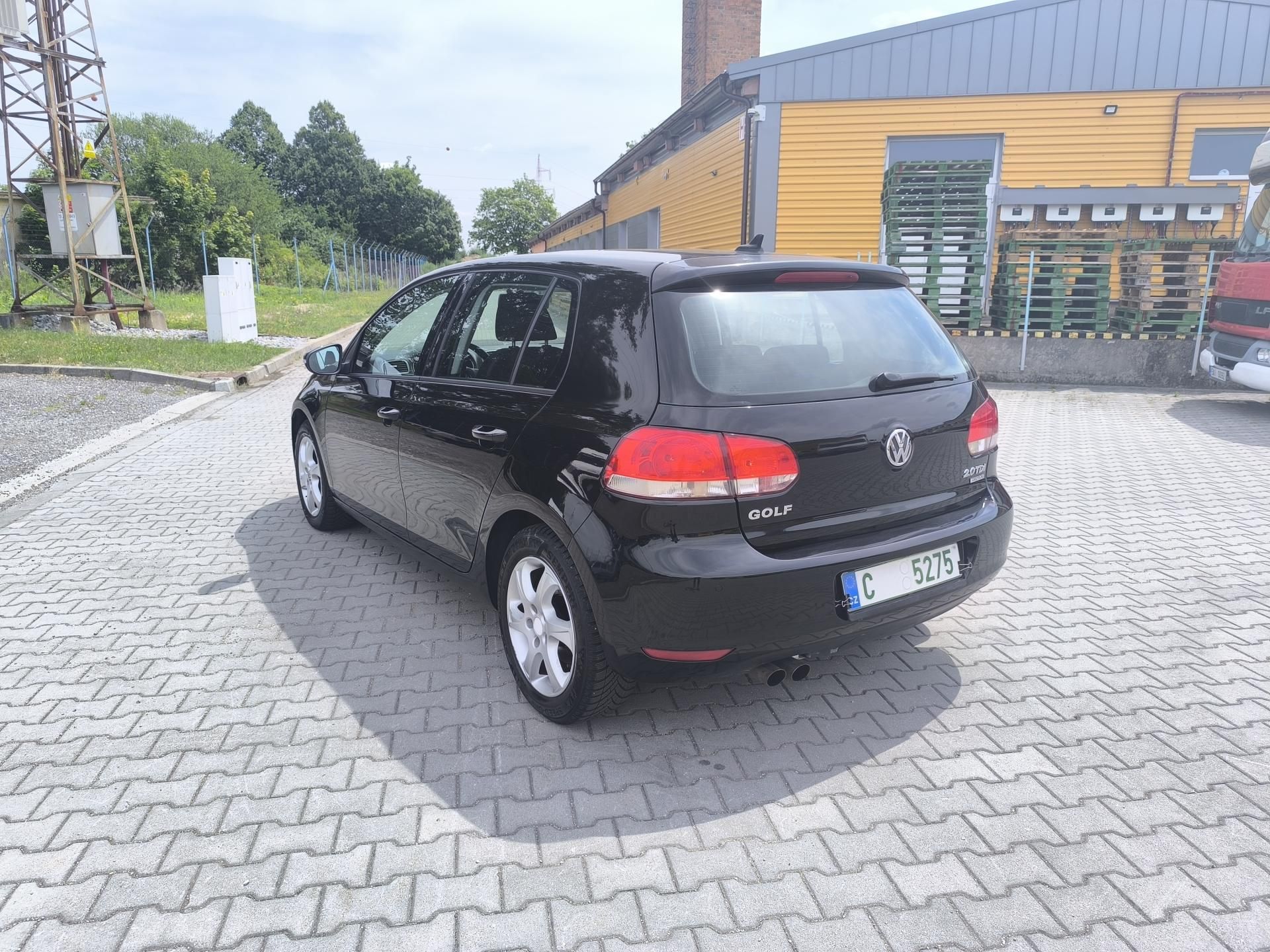 Volkswagen Golf, 2.0 TDi 4x4 ČR,DOLOŽENÉ KM - fotka 5