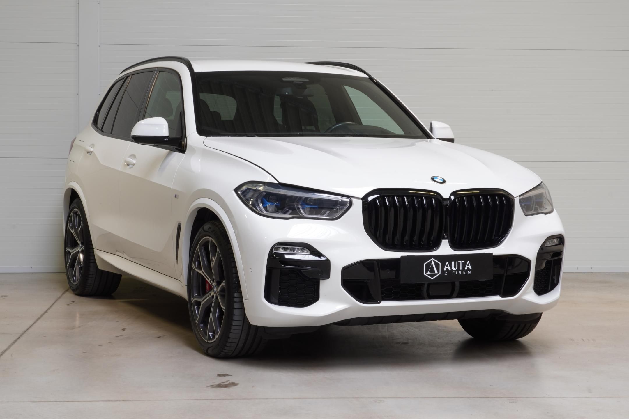 BMW X5, Xdrive40d,ČR,1.MAJ,DPH,7míst - fotka 3