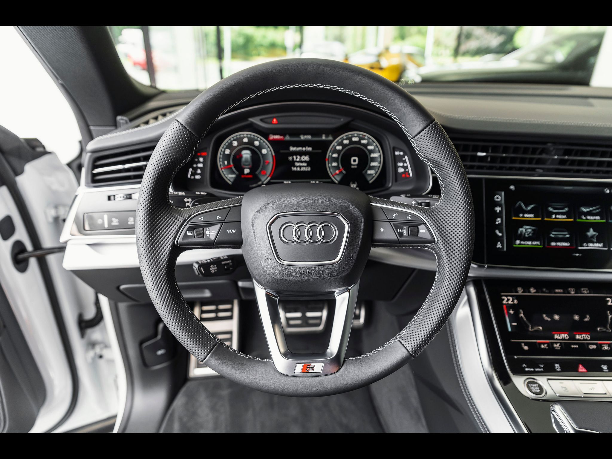 Audi Q8, 55 TFSI quattro S line/4zóny/H - fotka 6