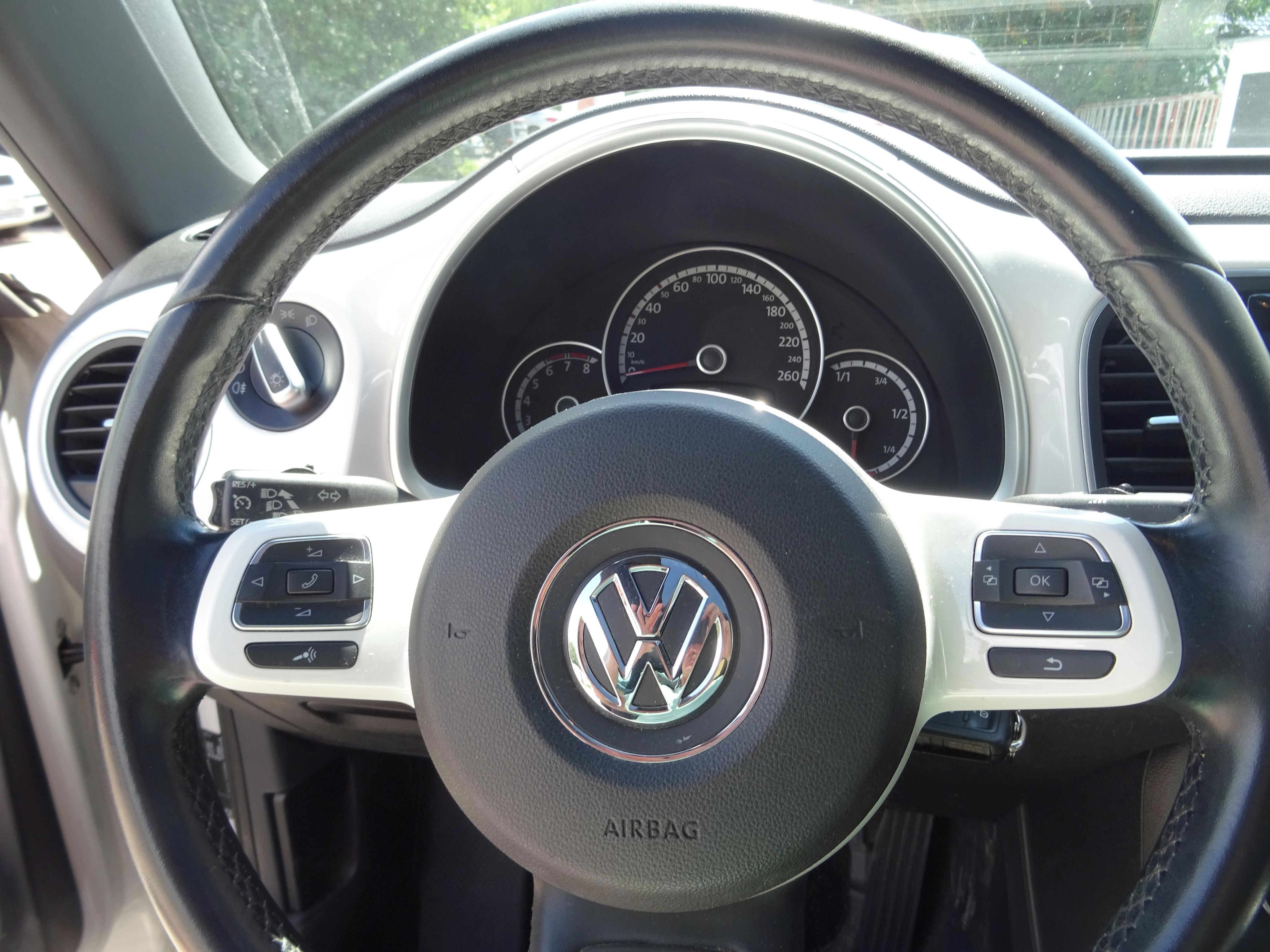 Volkswagen Beetle, 2.0 TDI DESIGN 103 KW DSG XENO - fotka 6