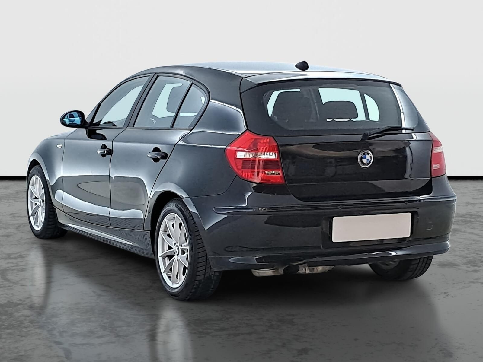 BMW Řada 1, 118i, Klima, Tempomat - fotka 4